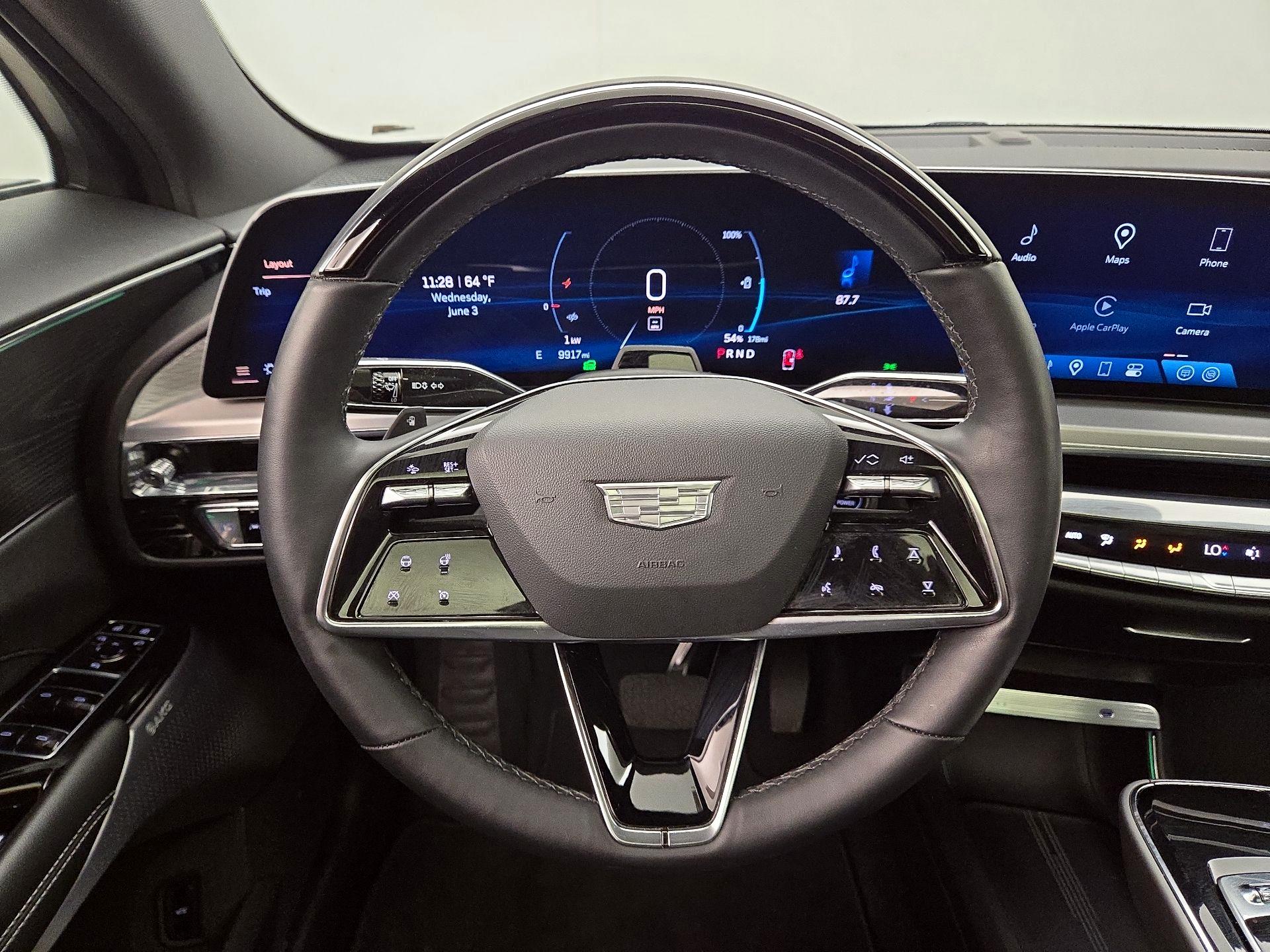 Thumbnail: 2024 Cadillac Lyriq - 10