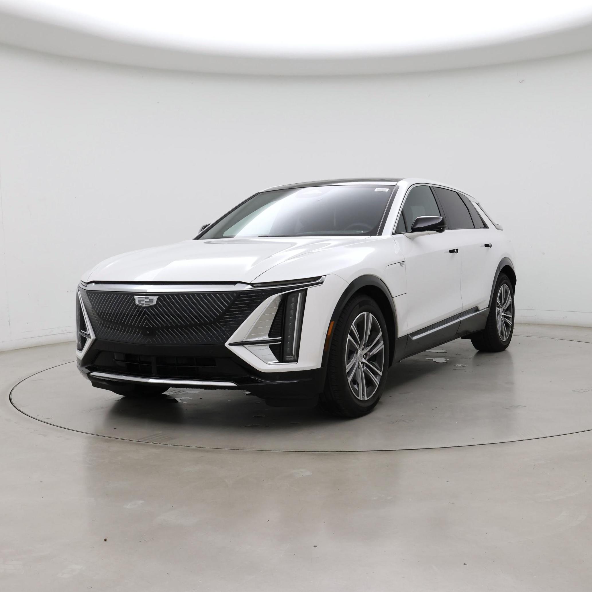 Thumbnail: 2024 Cadillac Lyriq - 4