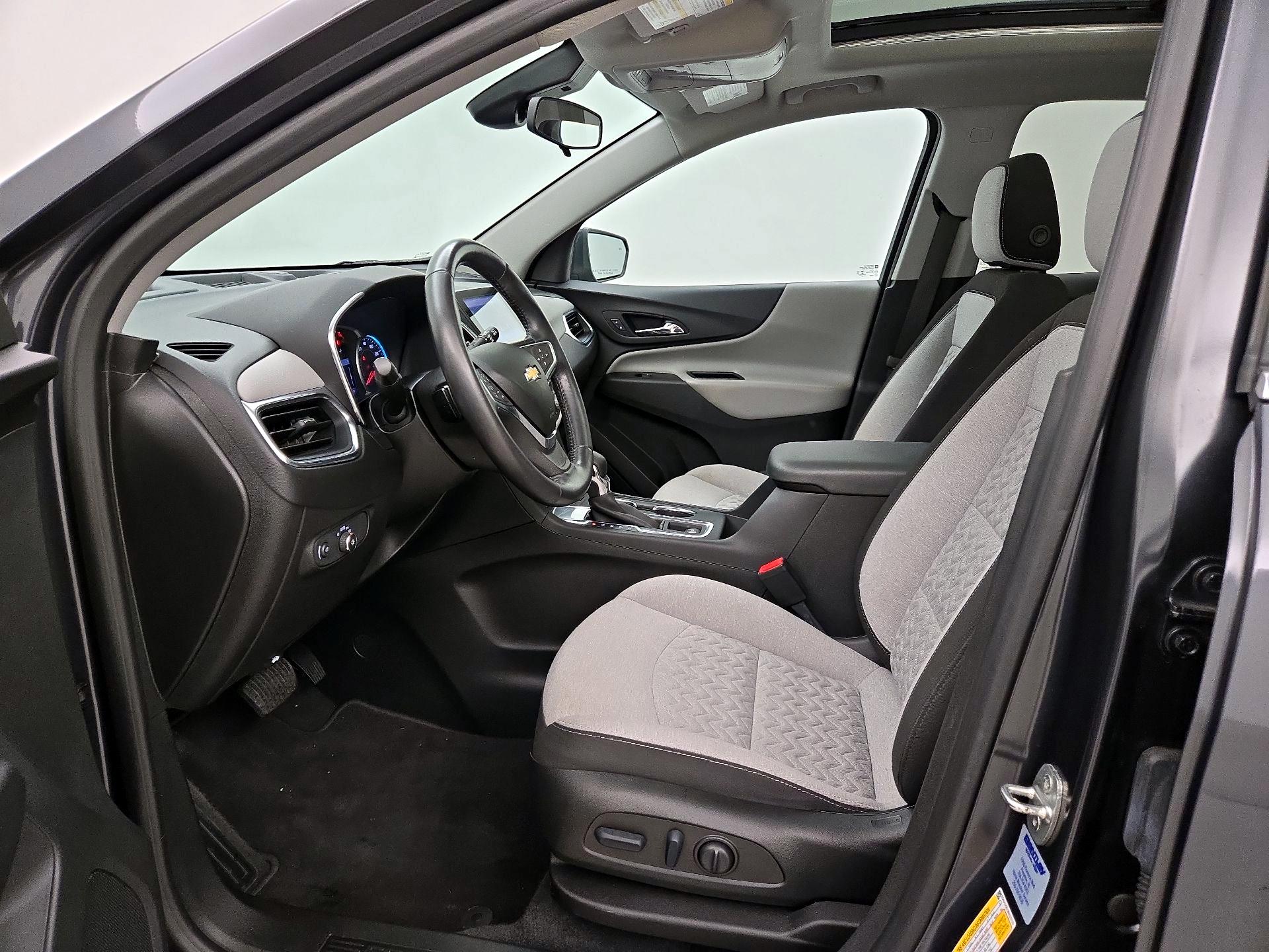 Thumbnail: 2022 Chevrolet Equinox - 11