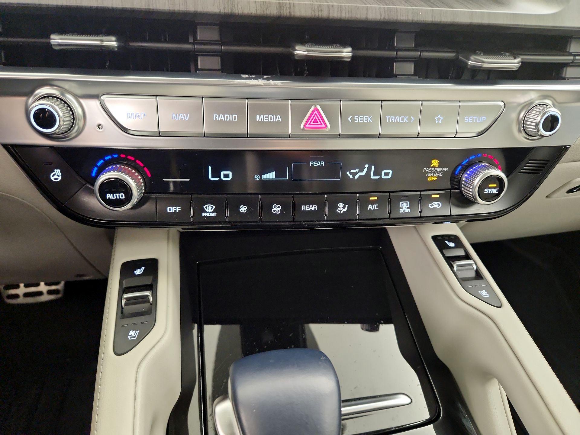 Thumbnail: 2024 Kia Telluride - 17