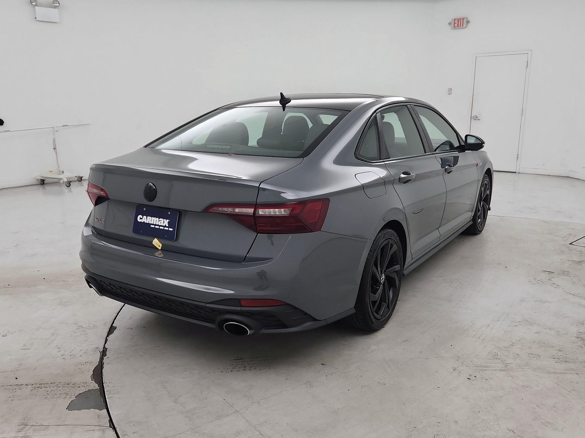Thumbnail: 2023 Volkswagen Jetta - 5