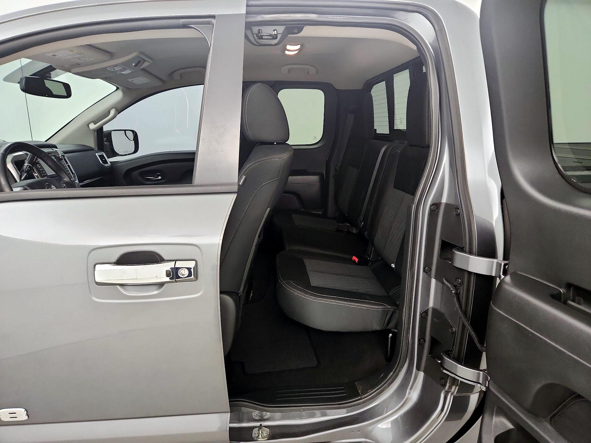 Thumbnail: 2018 Nissan Titan - 20