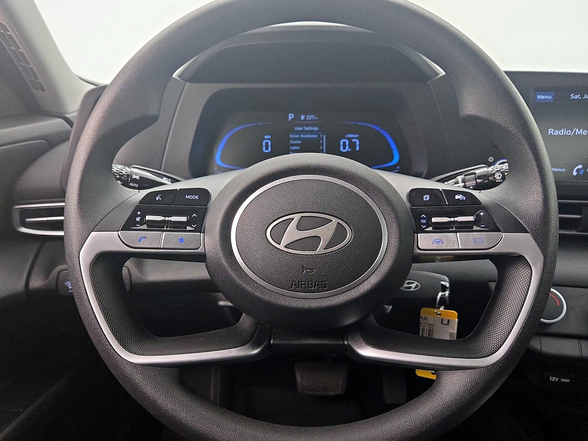 Thumbnail: 2025 Hyundai Elantra - 10