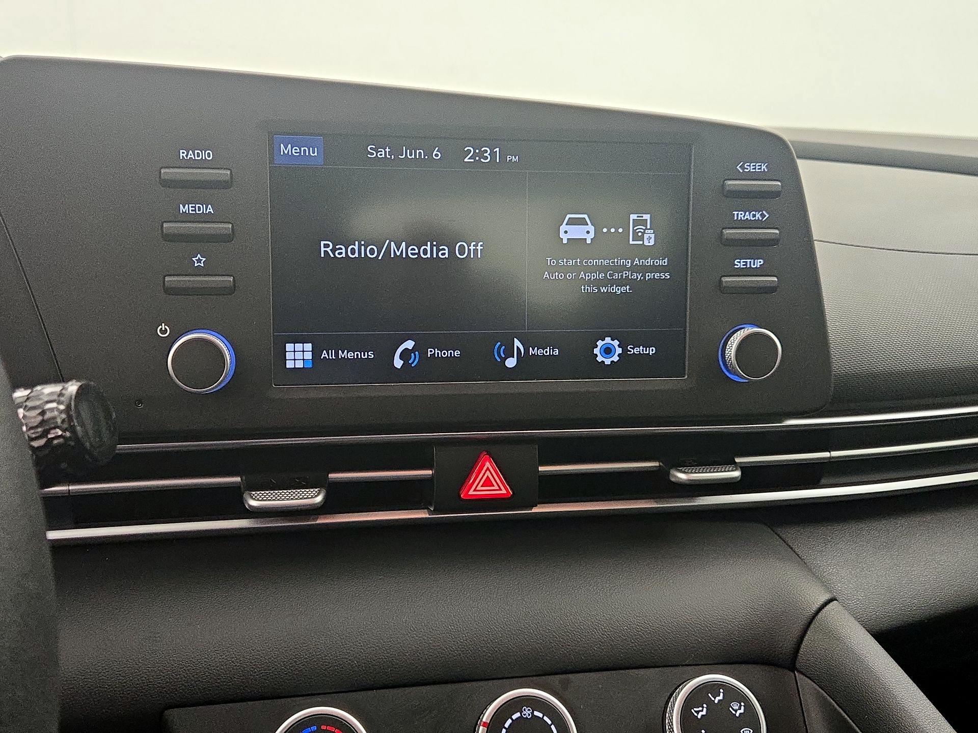 Thumbnail: 2025 Hyundai Elantra - 15