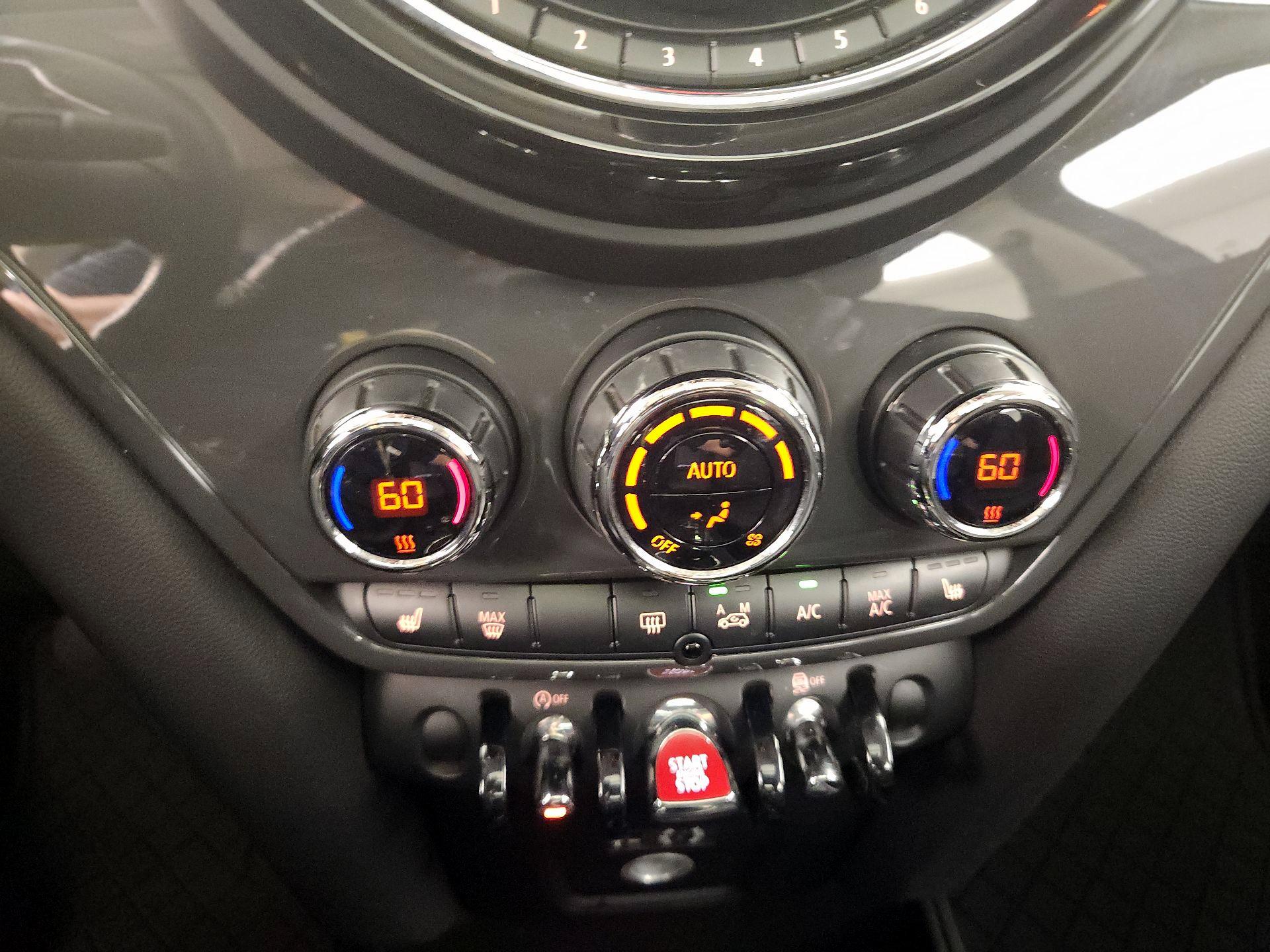 Thumbnail: 2017 MINI Cooper Countryman - 16