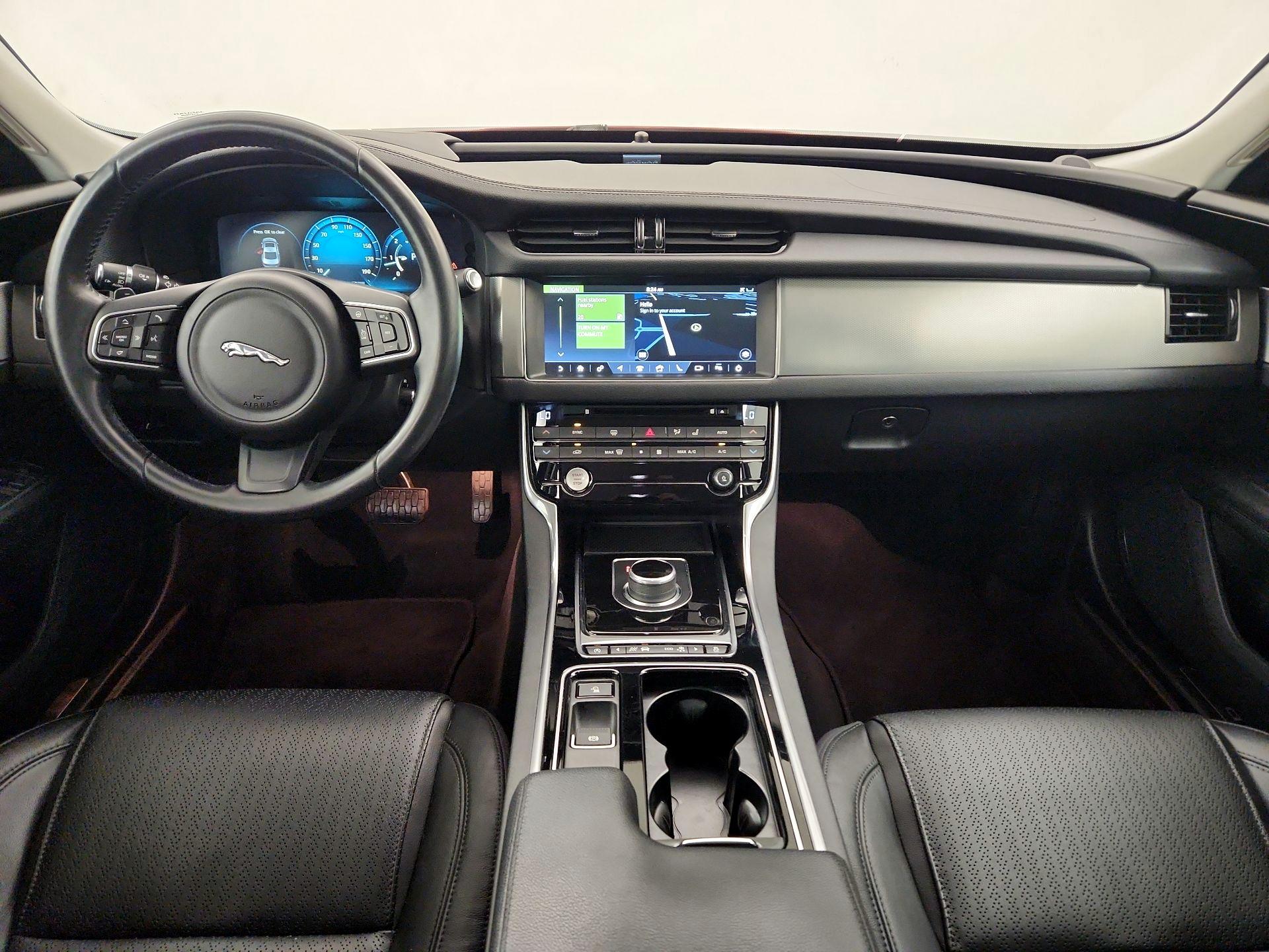 Thumbnail: 2017 Jaguar XF - 9