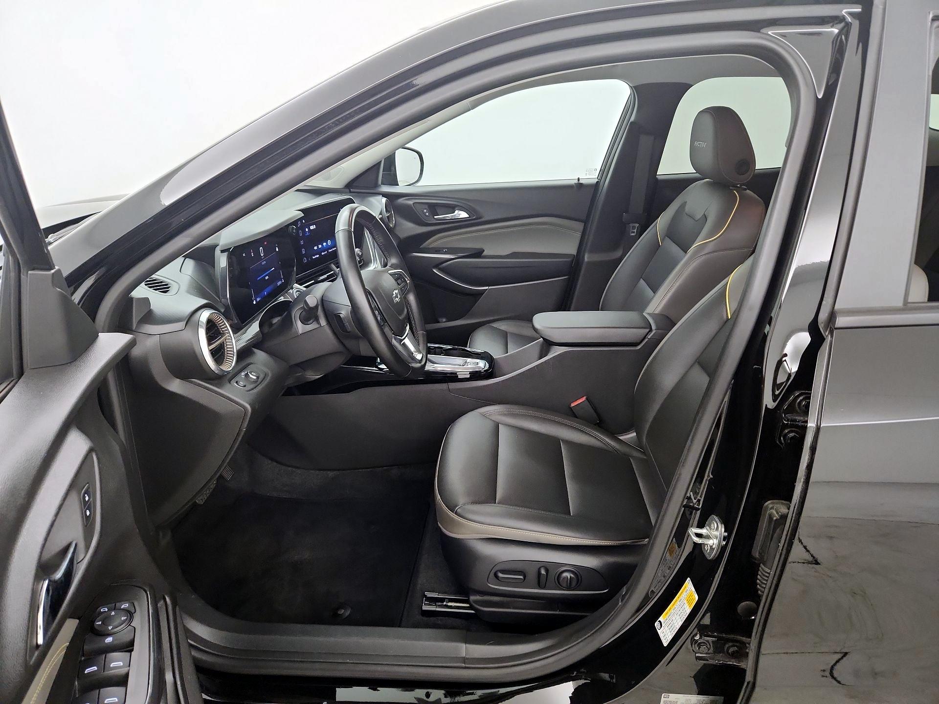Thumbnail: 2024 Chevrolet Trax - 11