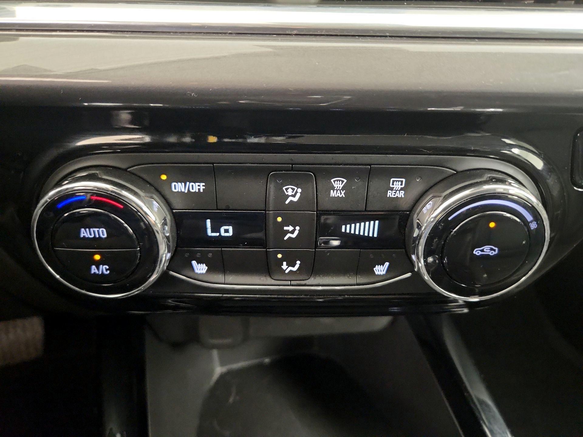 Thumbnail: 2024 Chevrolet Trax - 16