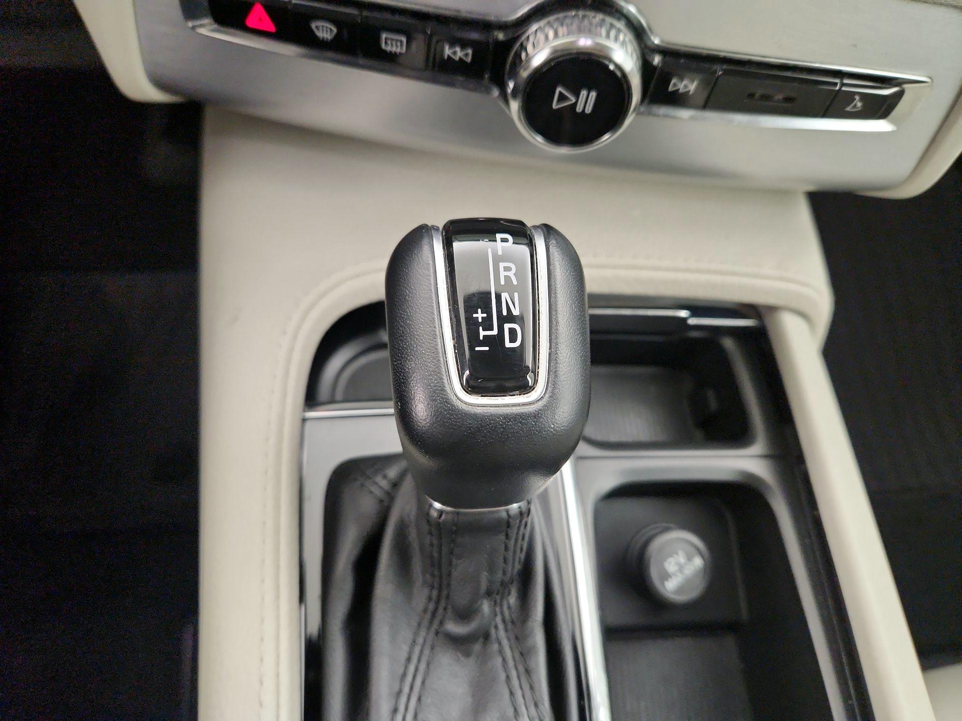 Thumbnail: 2018 Volvo XC90 - 18