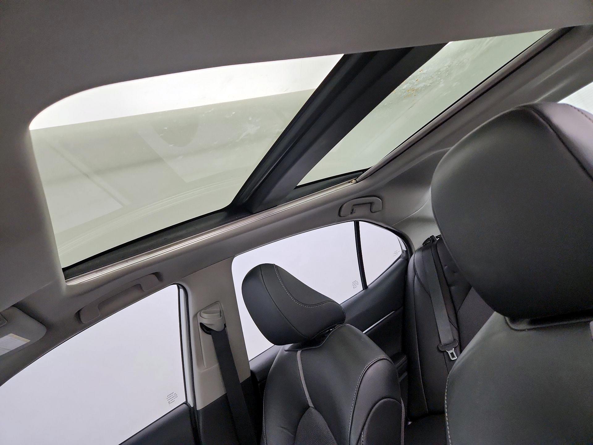 Thumbnail: 2020 Toyota Camry - 19