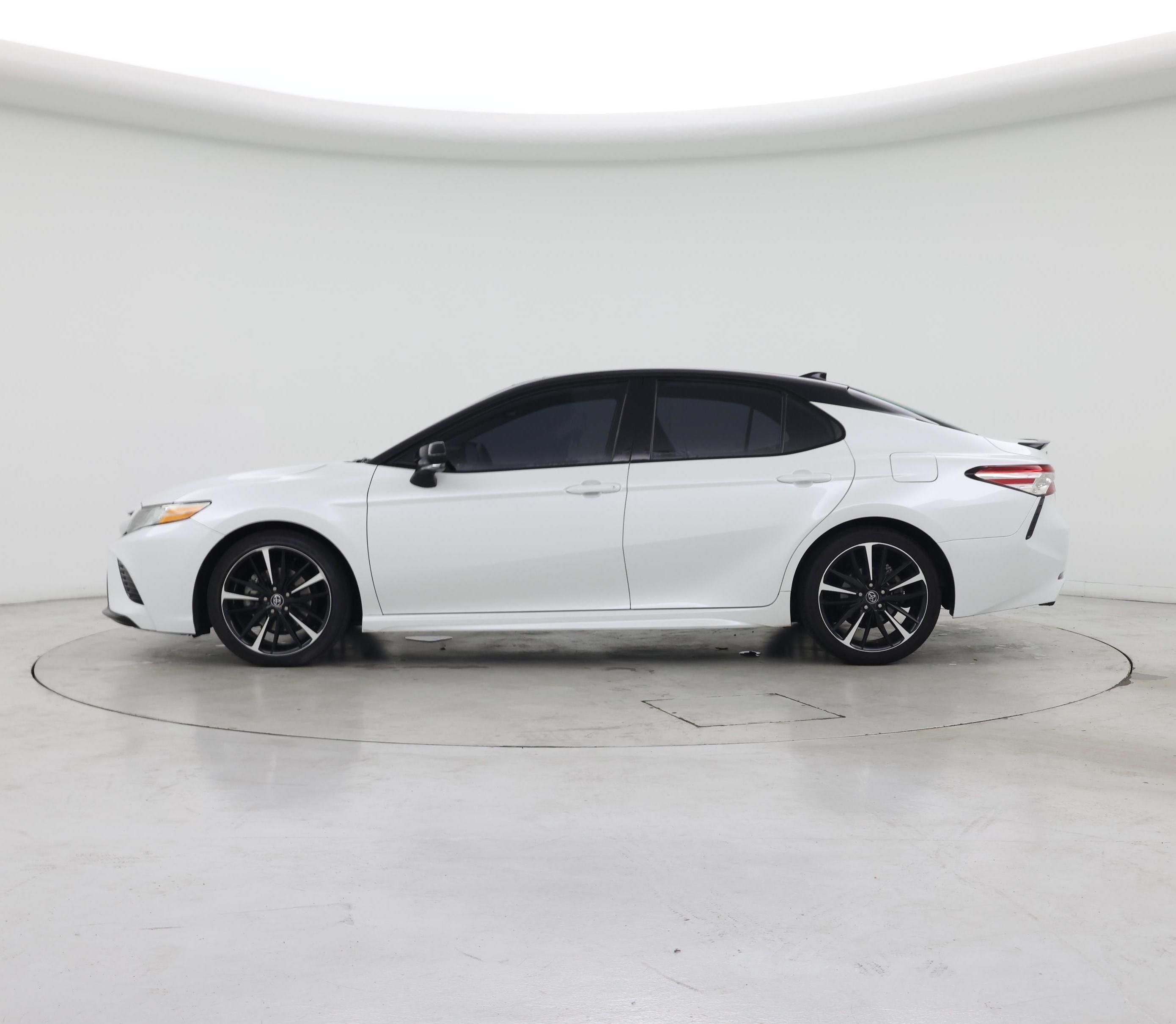 Thumbnail: 2020 Toyota Camry - 3