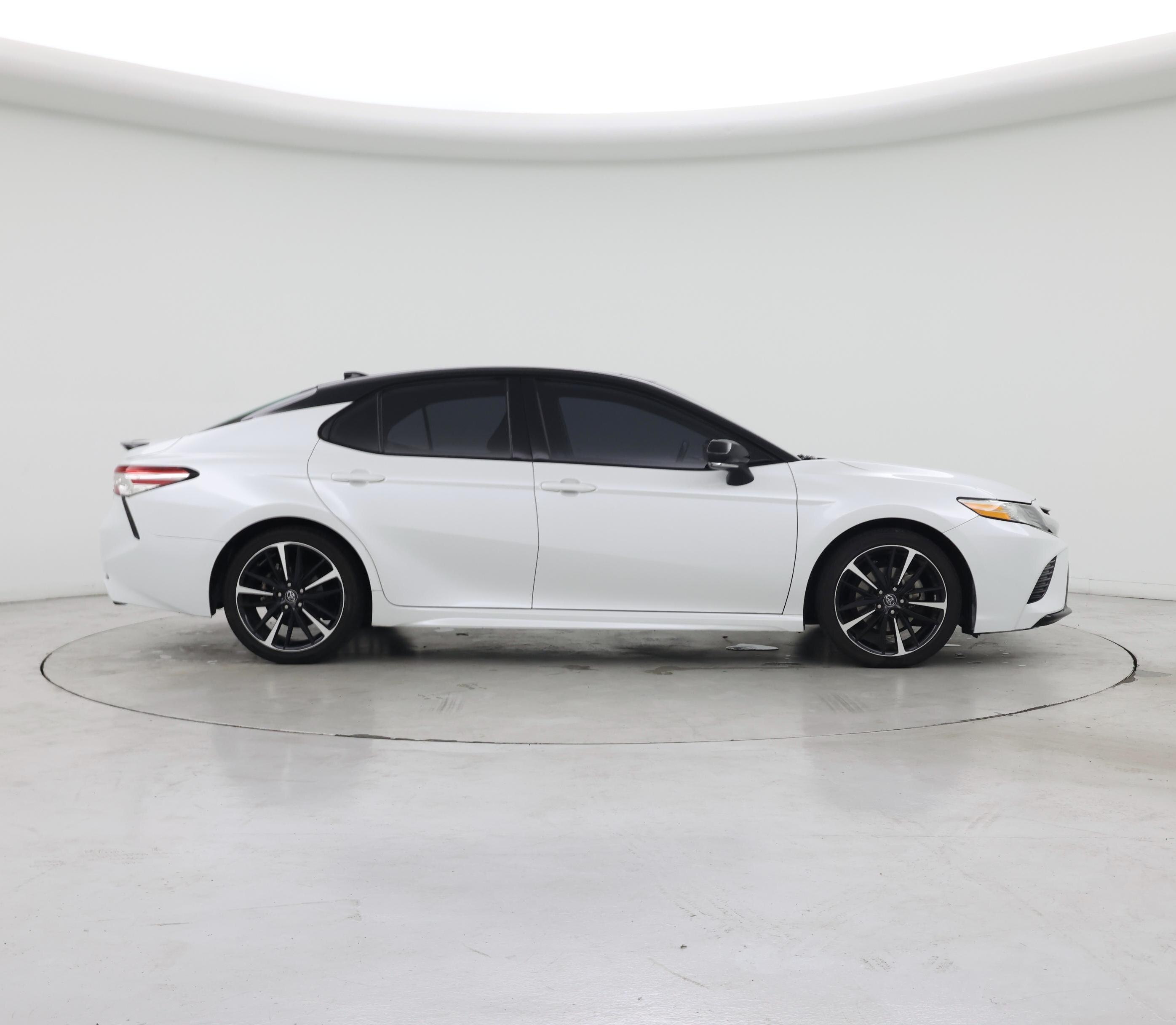 Thumbnail: 2020 Toyota Camry - 7