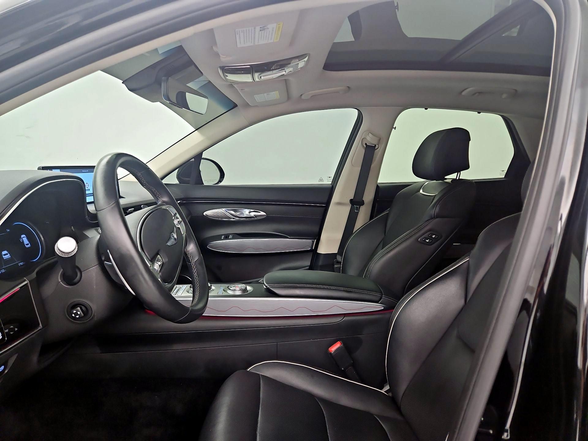 Thumbnail: 2023 Genesis GV70 - 20