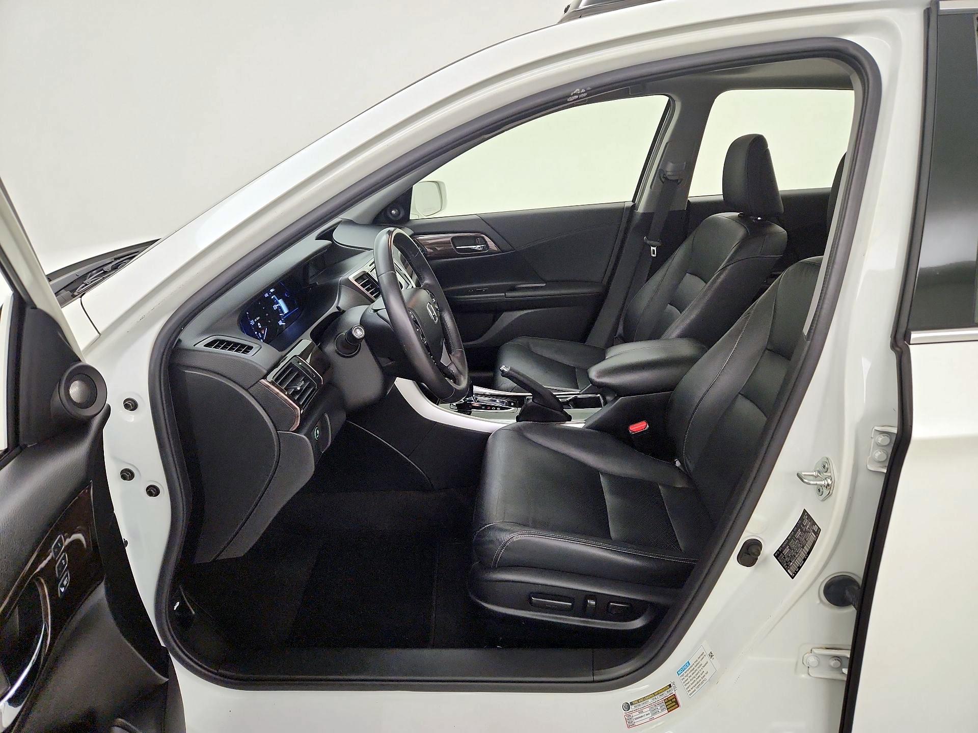 Thumbnail: 2017 Honda Accord - 11