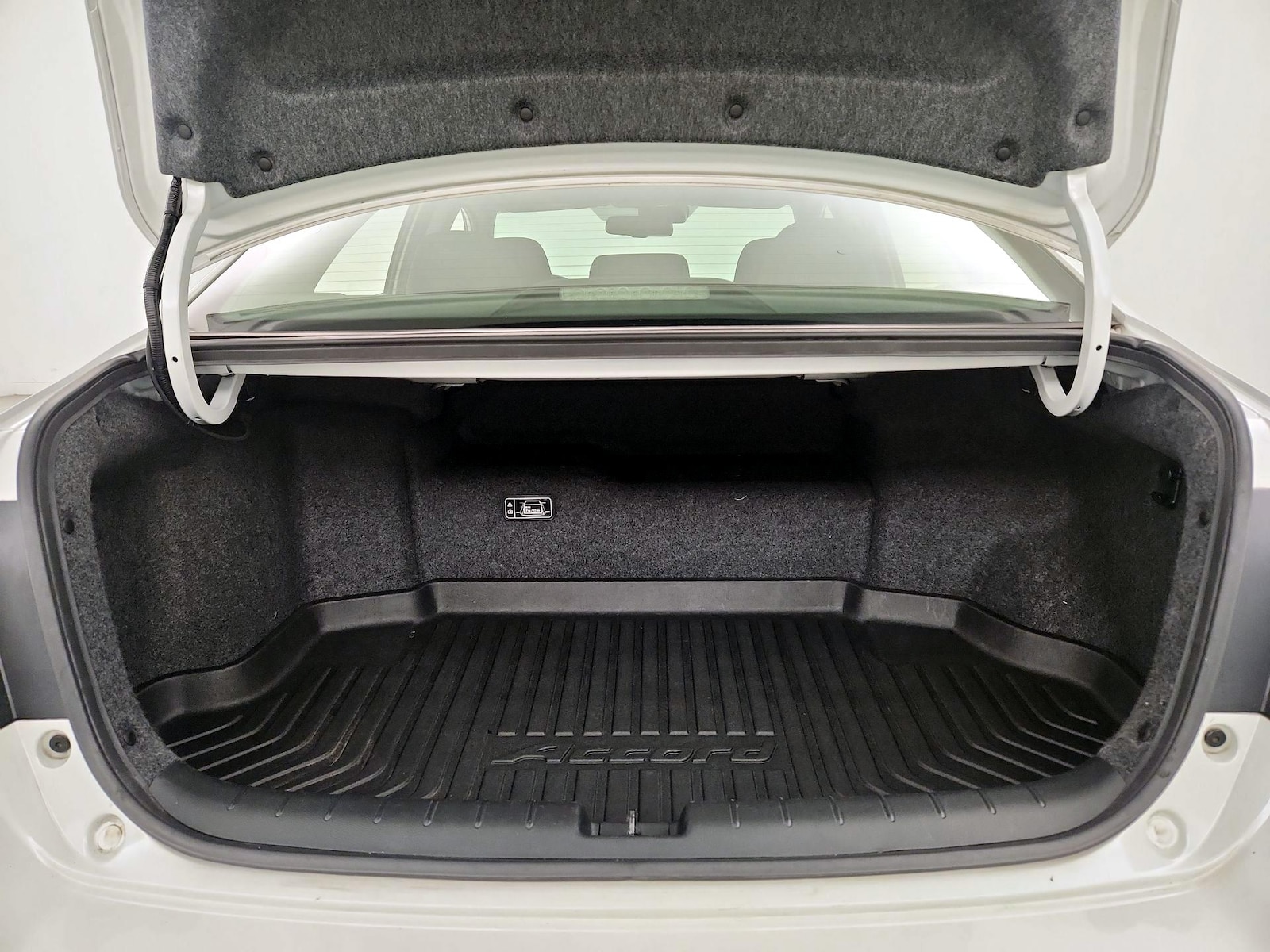 2017 Honda Accord Hybrid EX-L - Photo 22