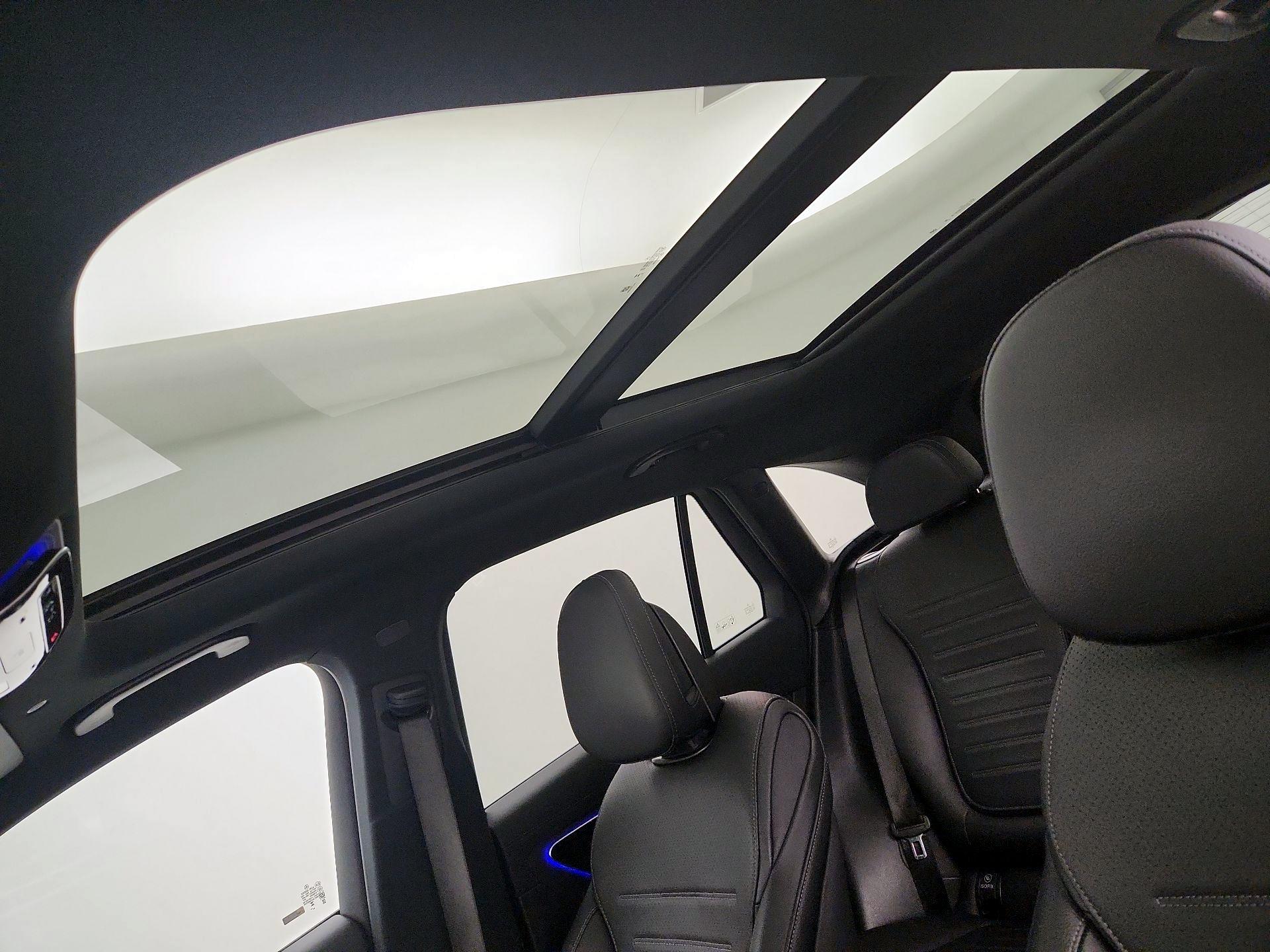 Thumbnail: 2025 Mercedes-Benz GLC - 20