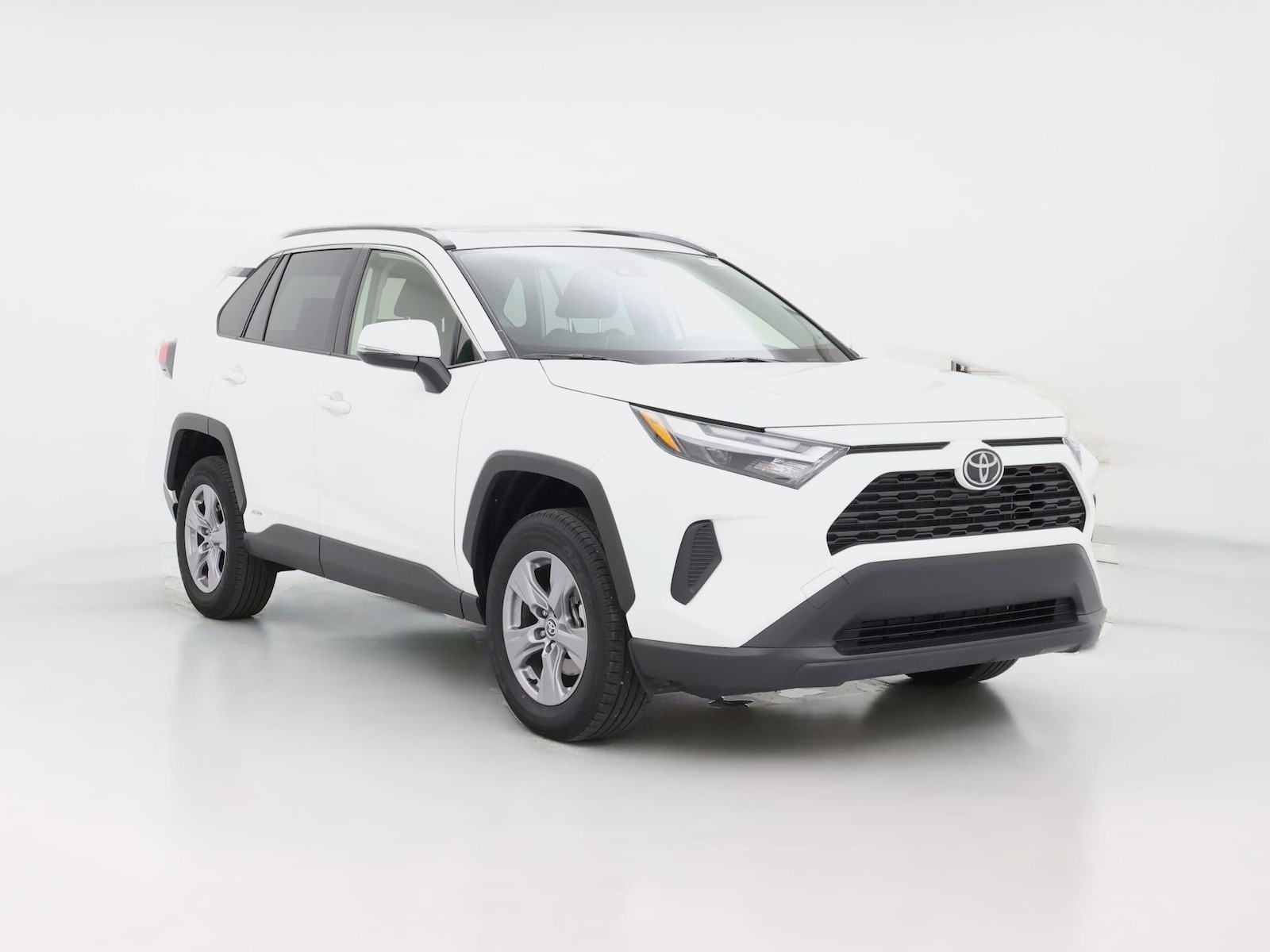 2025 Toyota RAV4 XLE - Photo 1