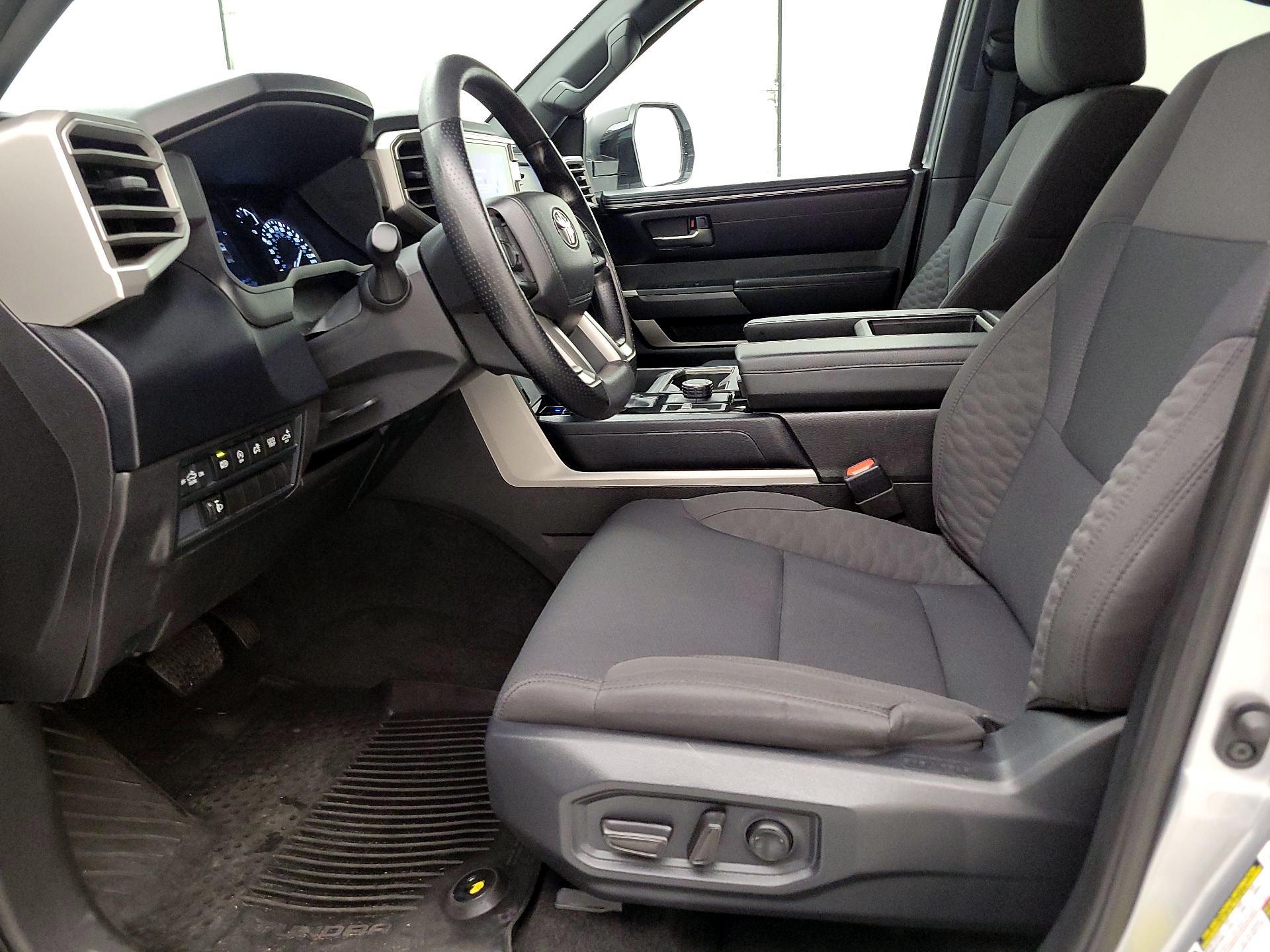 Thumbnail: 2025 Toyota Tundra - 11