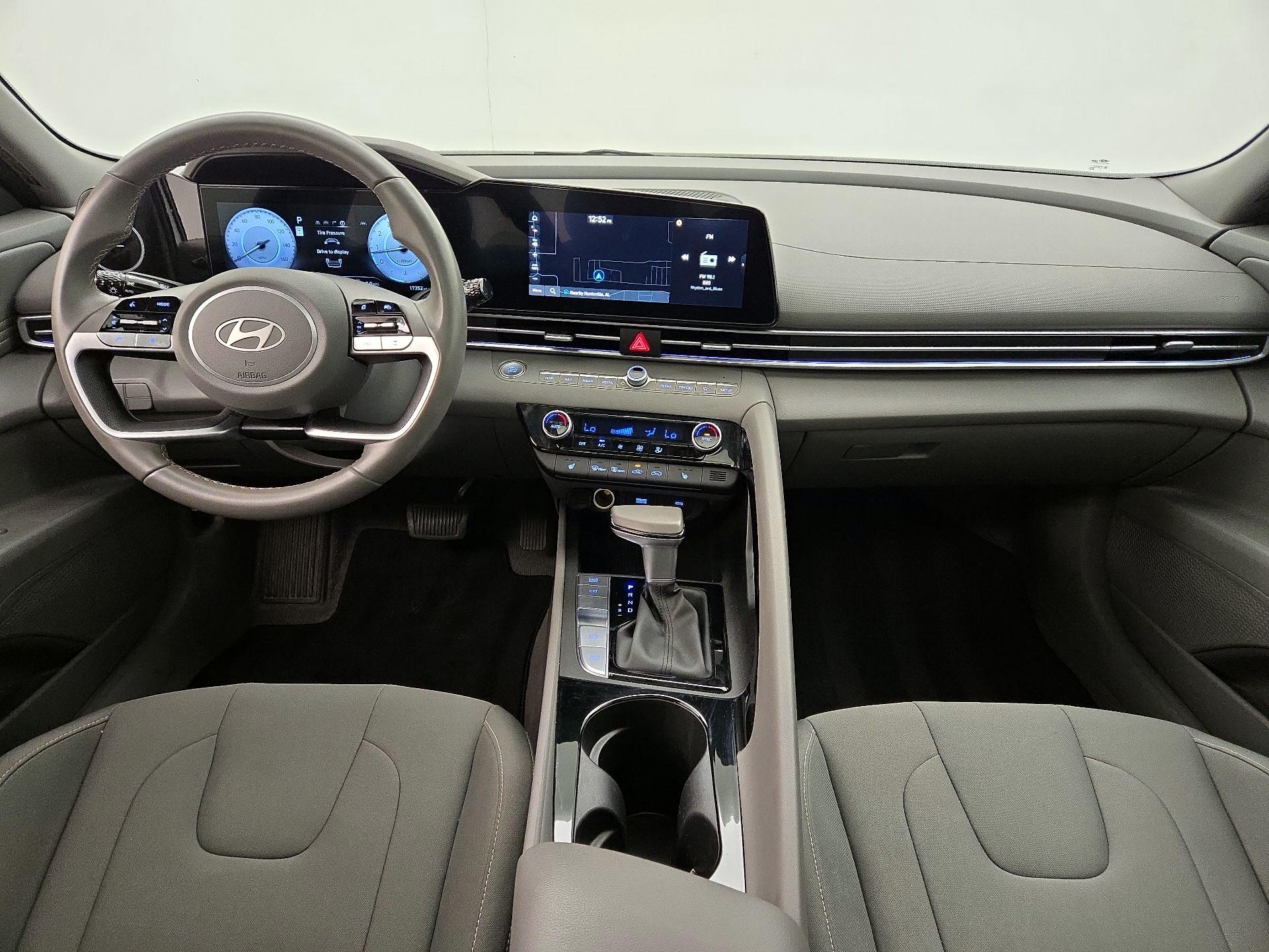 Thumbnail: 2025 Hyundai Elantra - 9
