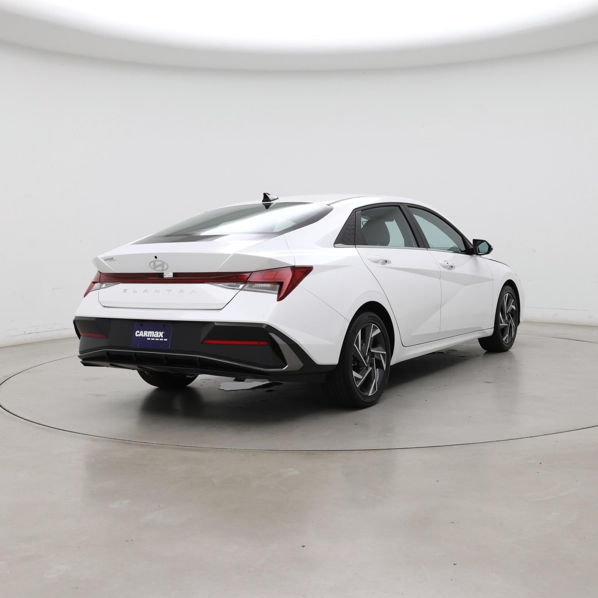 Thumbnail: 2025 Hyundai Elantra - 8