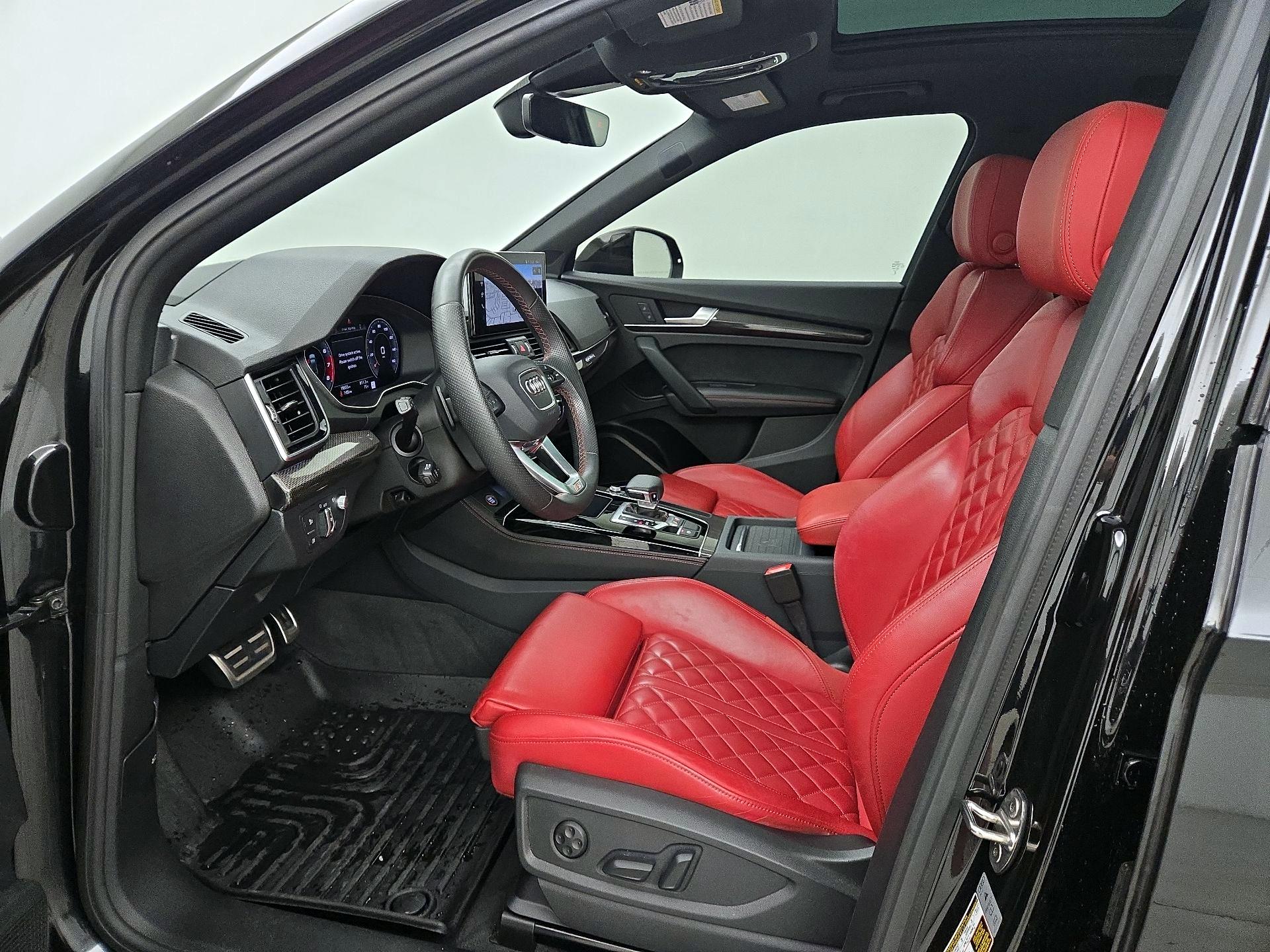 Thumbnail: 2024 Audi SQ5 - 11