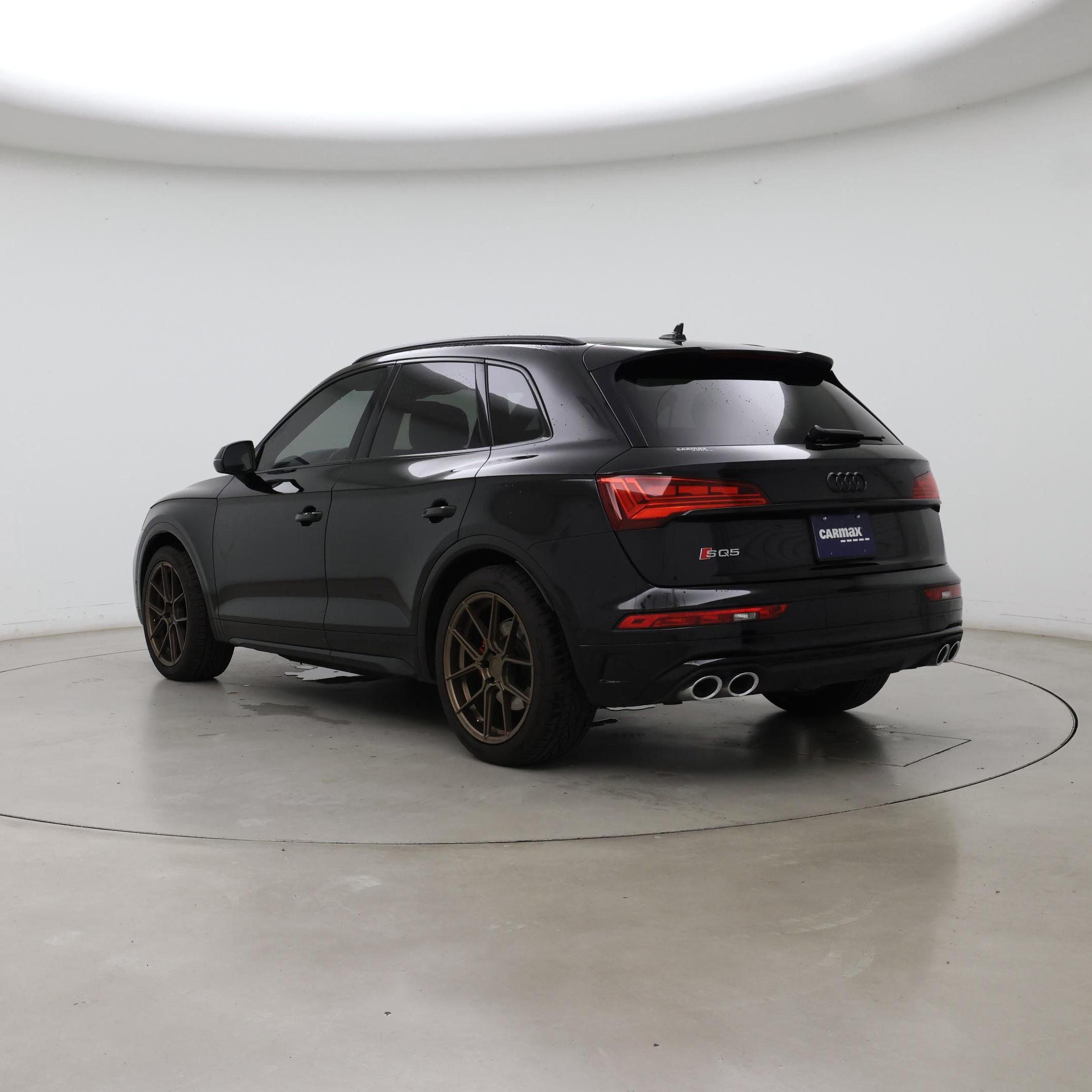 Thumbnail: 2024 Audi SQ5 - 2
