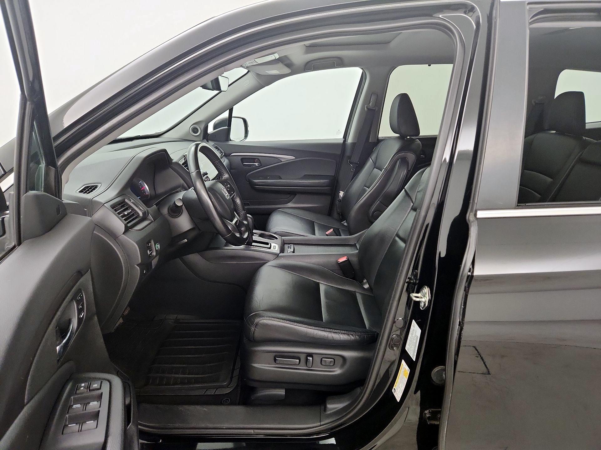 Thumbnail: 2020 Honda Pilot - 11