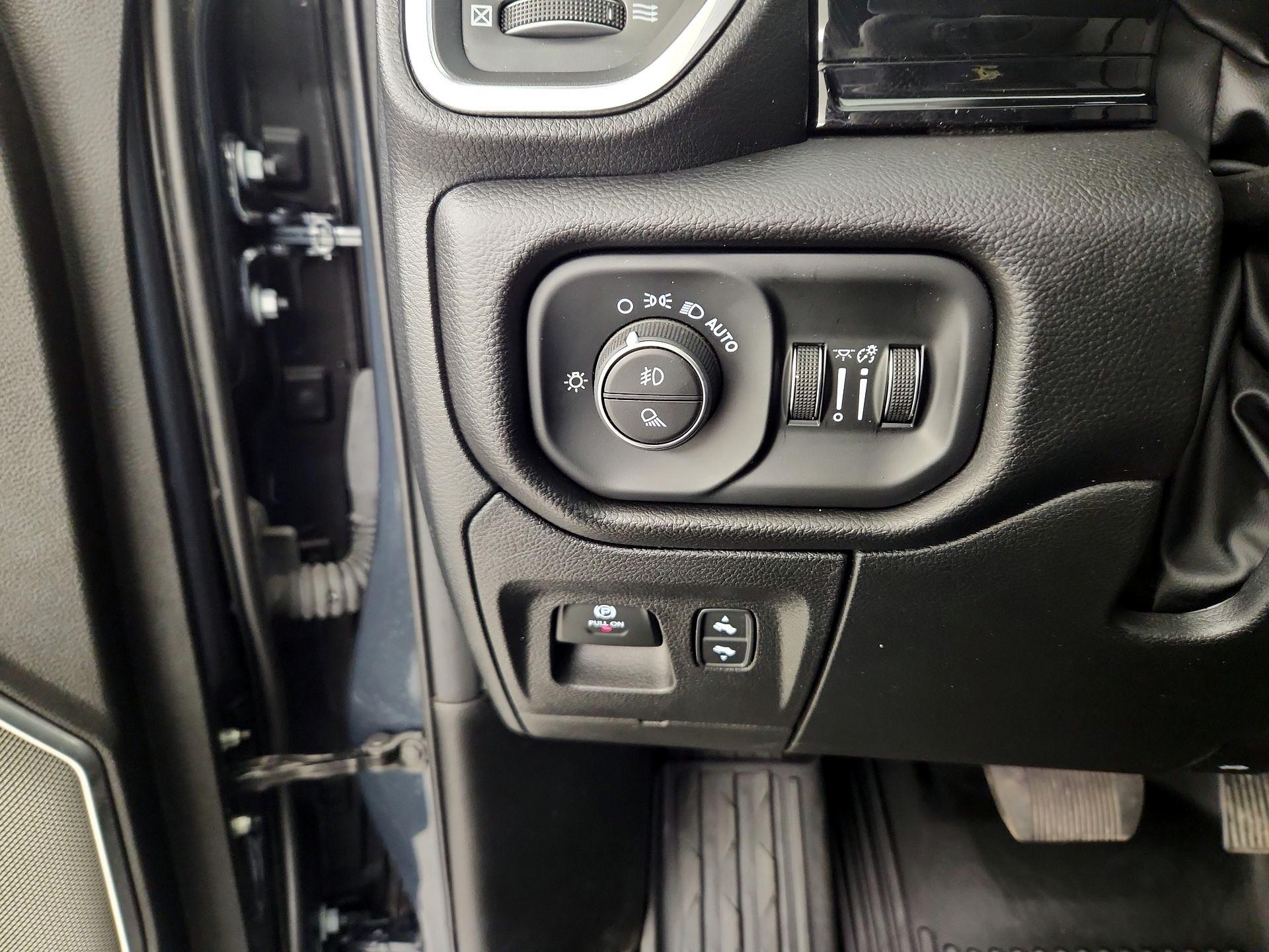 Thumbnail: 2025 RAM 1500 - 13