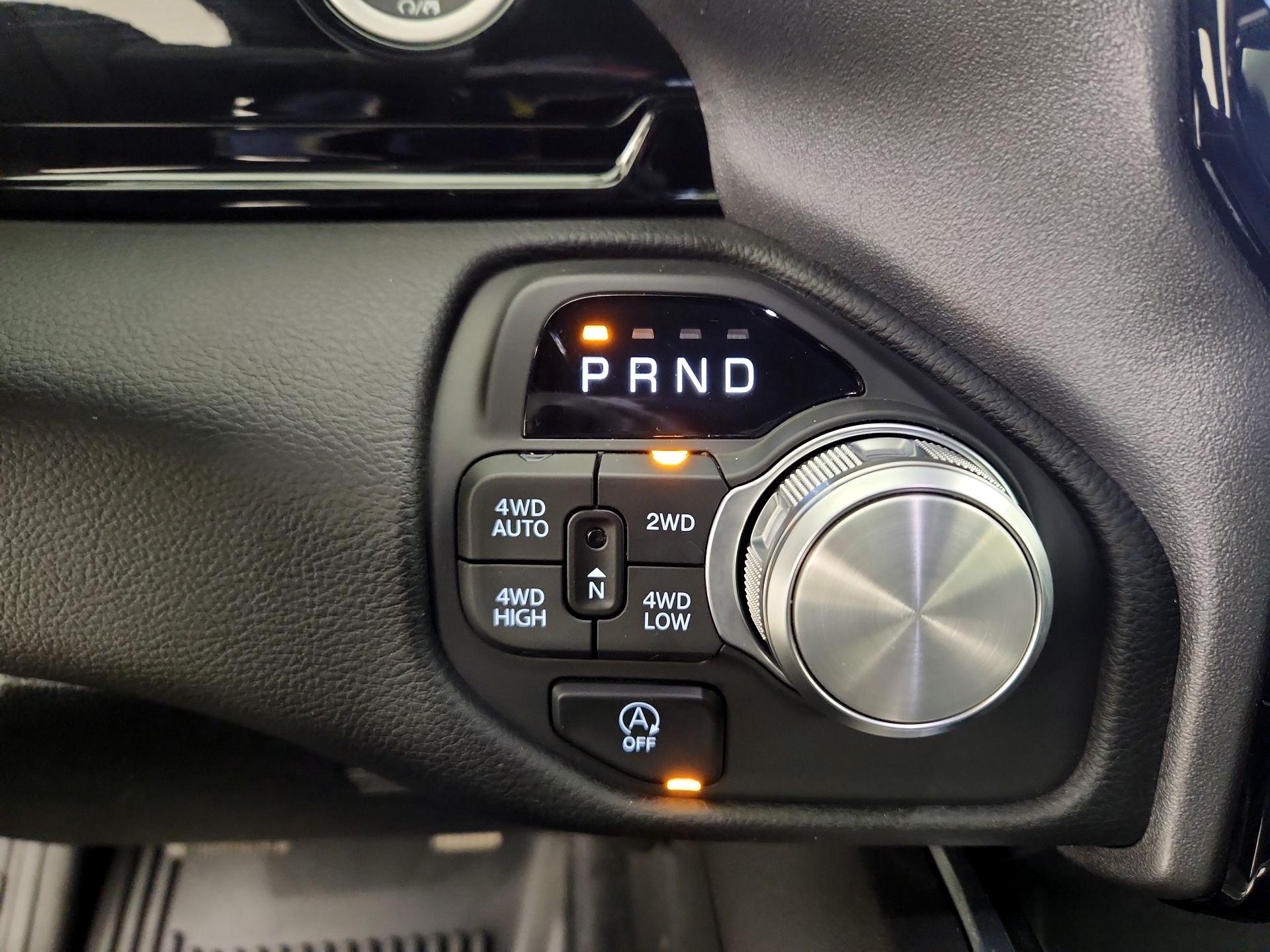Thumbnail: 2025 RAM 1500 - 18
