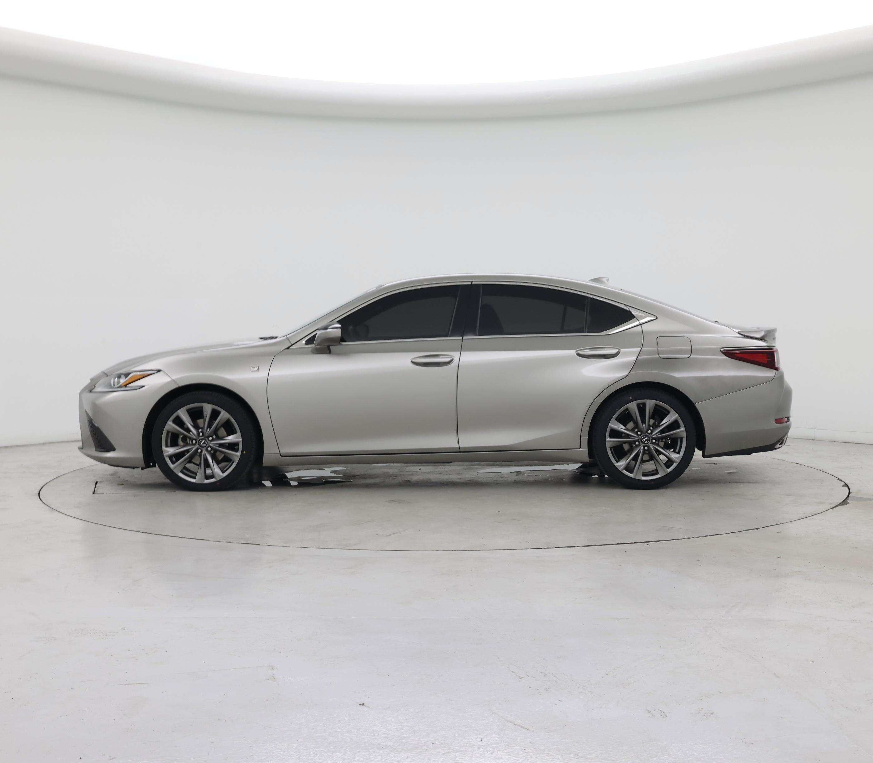 Thumbnail: 2020 Lexus ES - 3