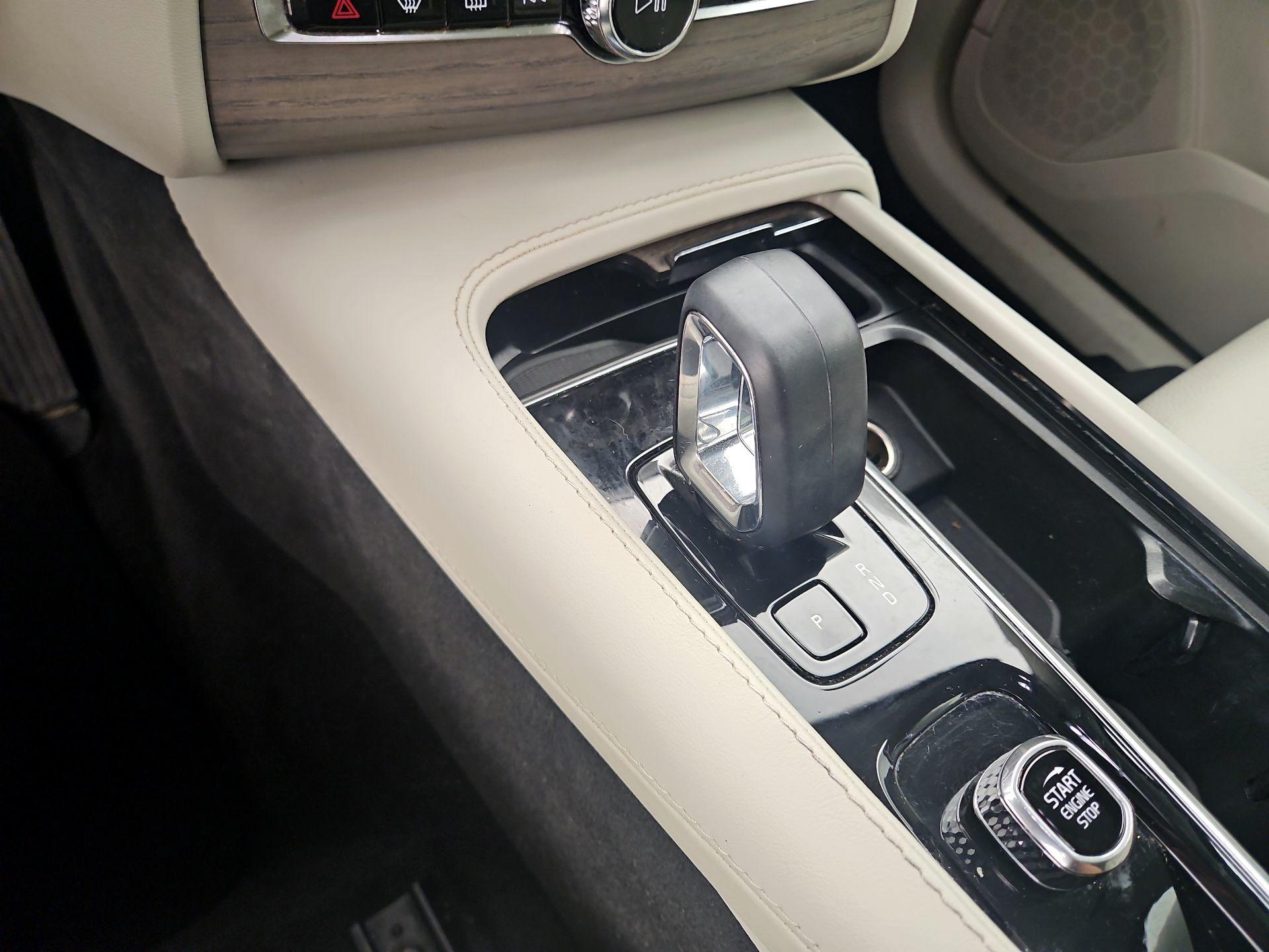 Thumbnail: 2023 Volvo XC90 - 17
