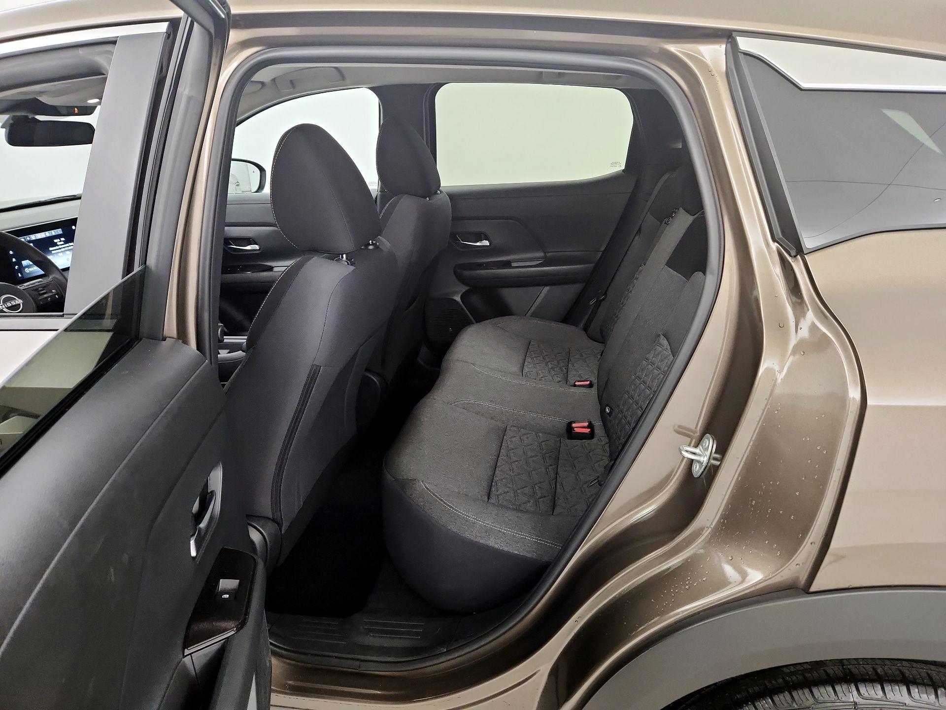 Thumbnail: 2025 Nissan Kicks - 19