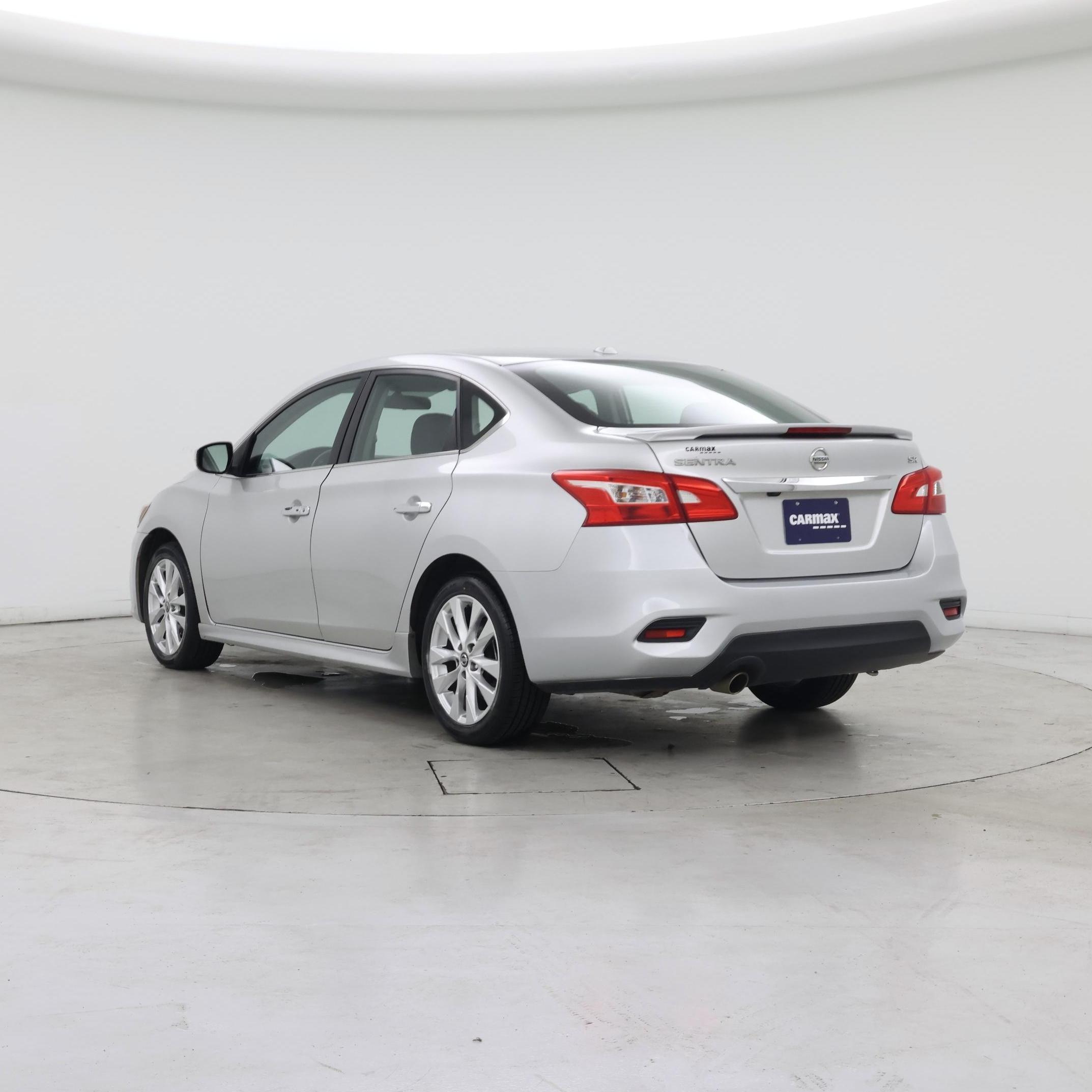 Thumbnail: 2016 Nissan Sentra - 2