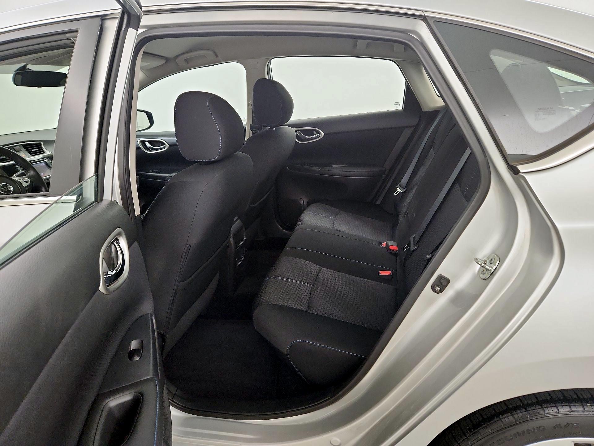 Thumbnail: 2016 Nissan Sentra - 19