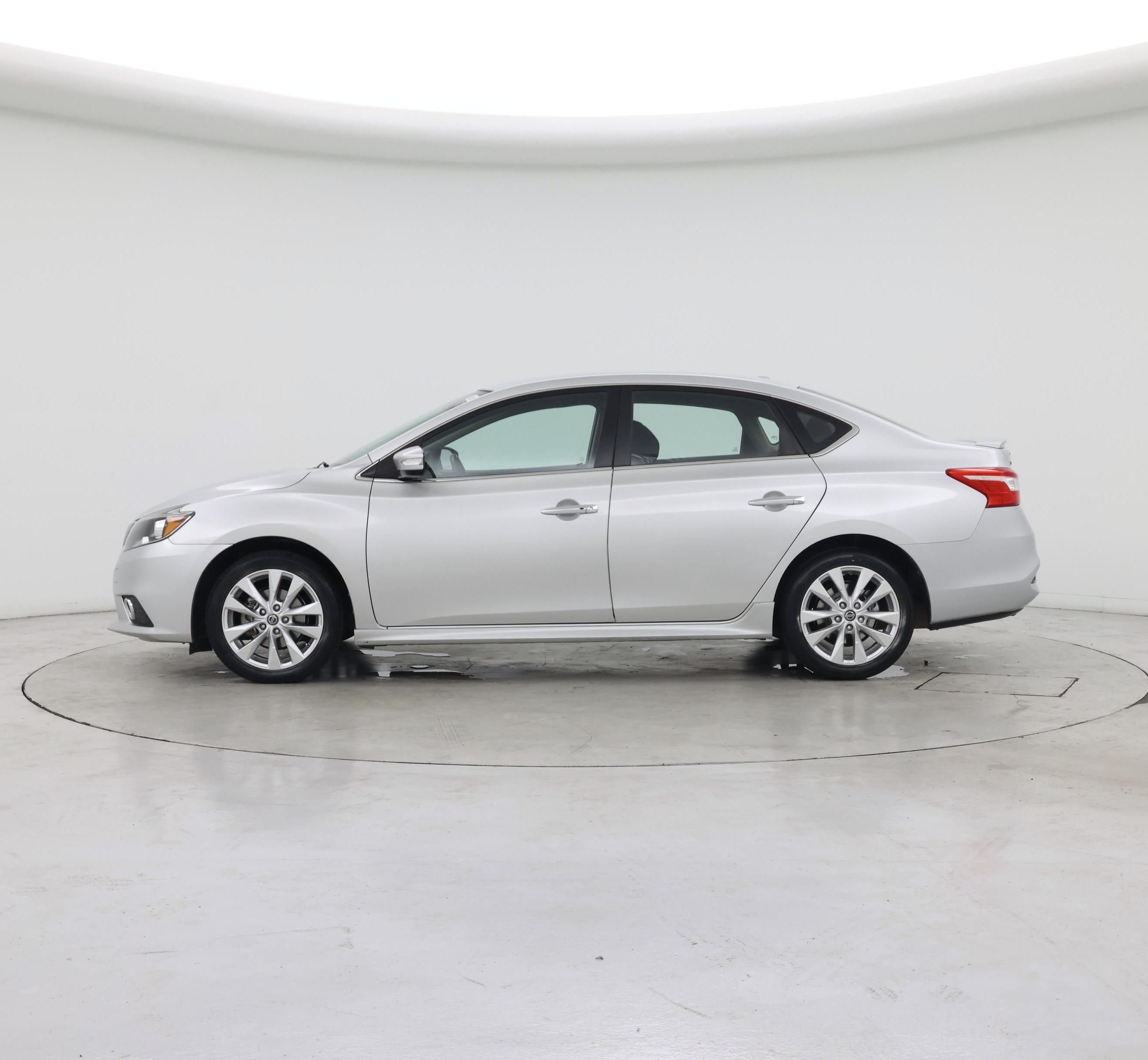 Thumbnail: 2016 Nissan Sentra - 3