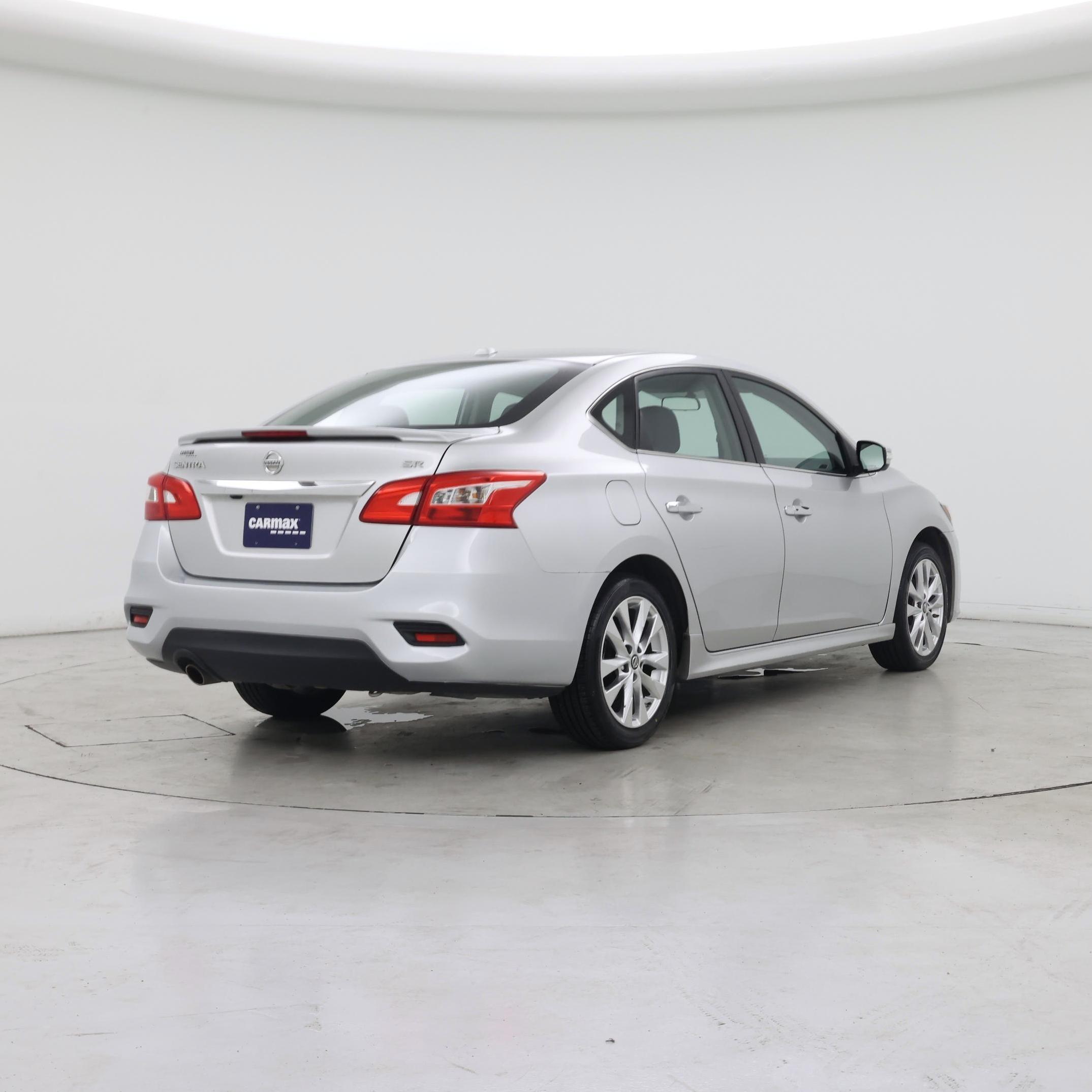Thumbnail: 2016 Nissan Sentra - 8