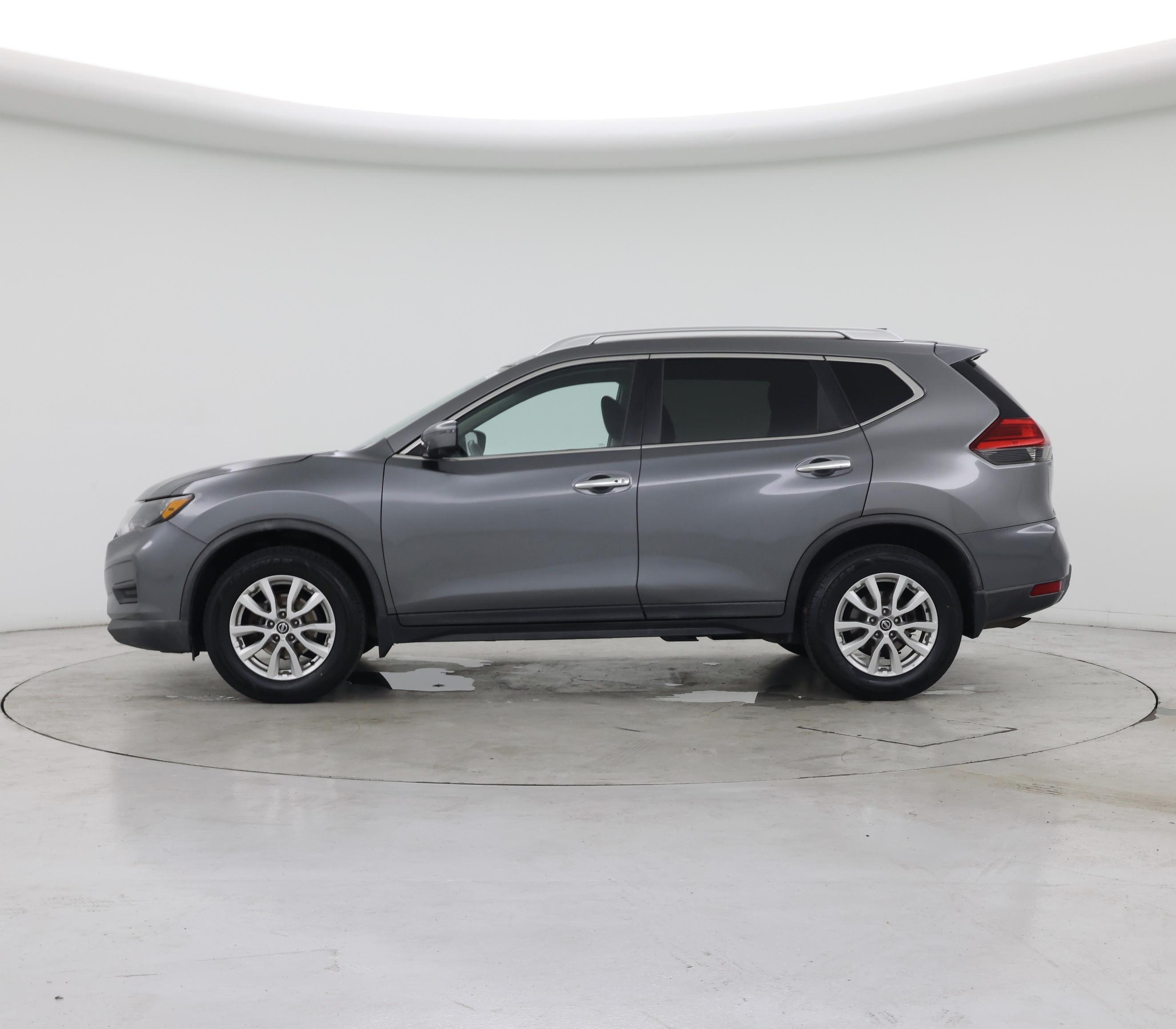 Thumbnail: 2017 Nissan Rogue - 3