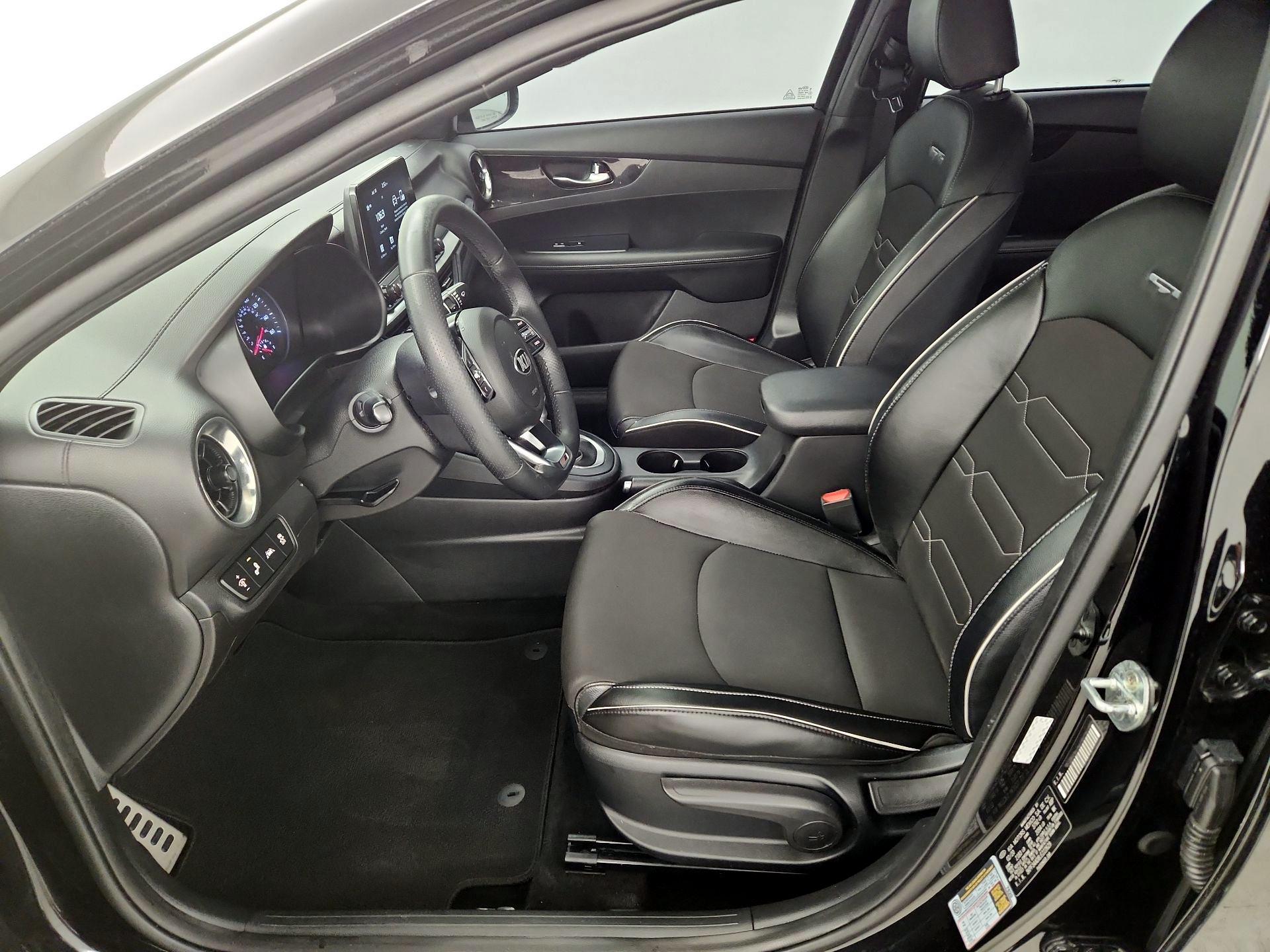 Thumbnail: 2020 Kia Forte - 11
