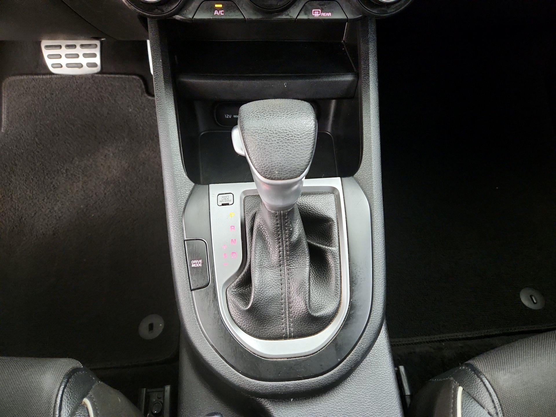 Thumbnail: 2020 Kia Forte - 17