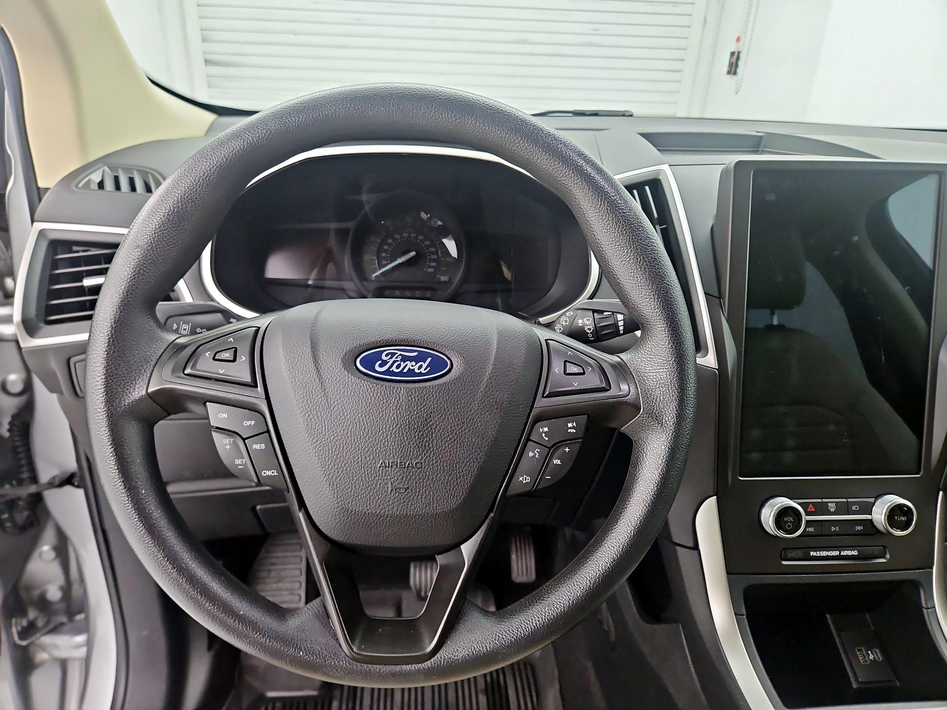 Thumbnail: 2021 Ford Edge - 10