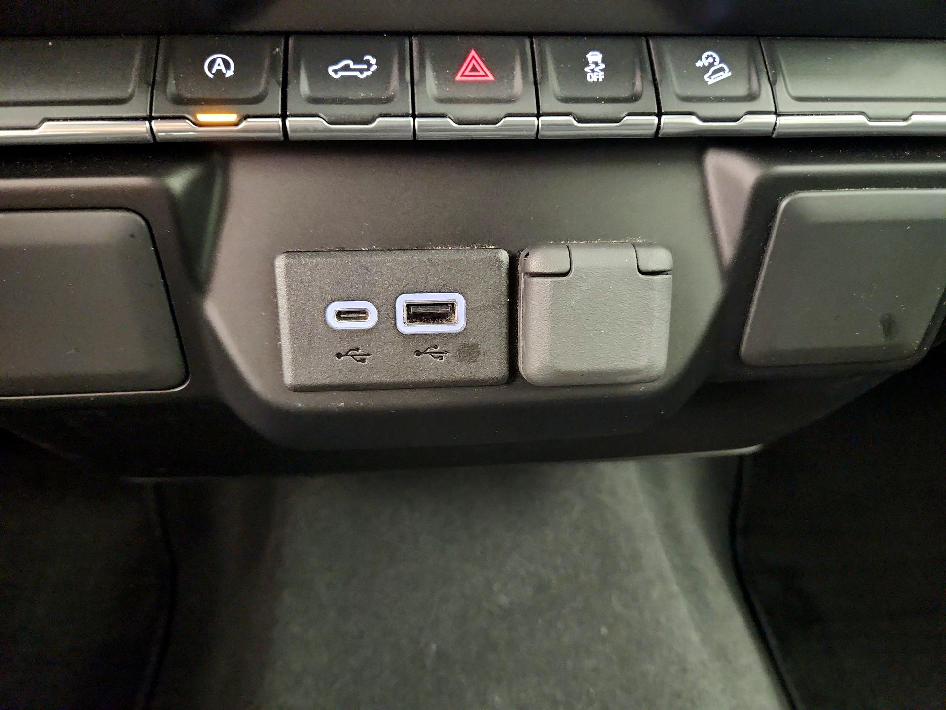 Thumbnail: 2022 Chevrolet Silverado 1500 - 18