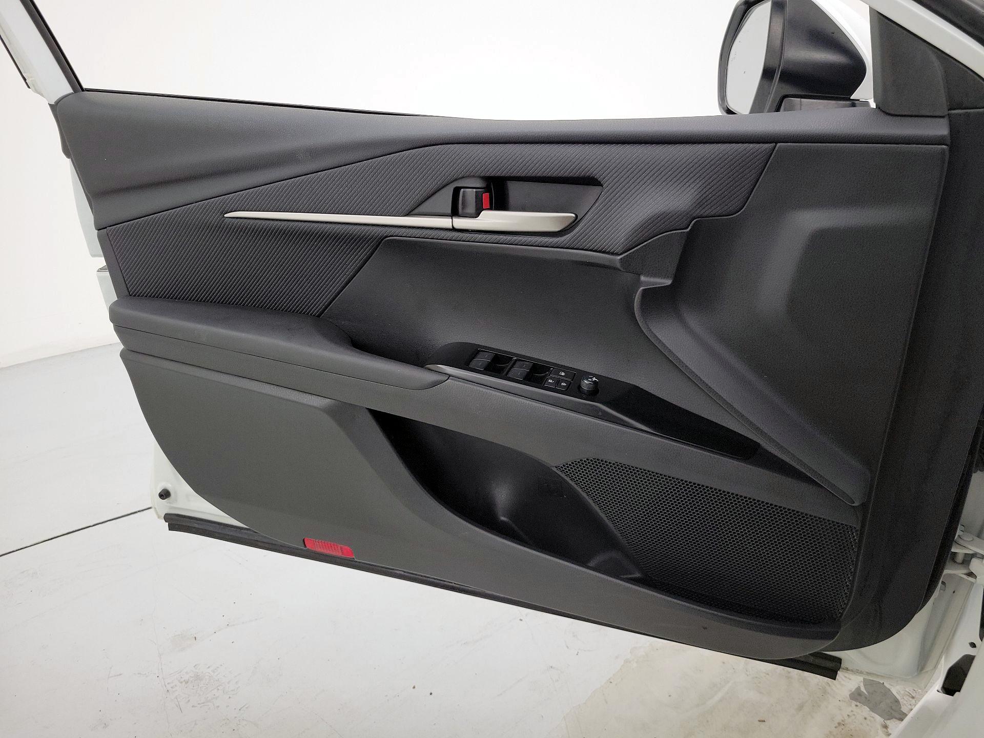 Thumbnail: 2025 Toyota Camry - 12