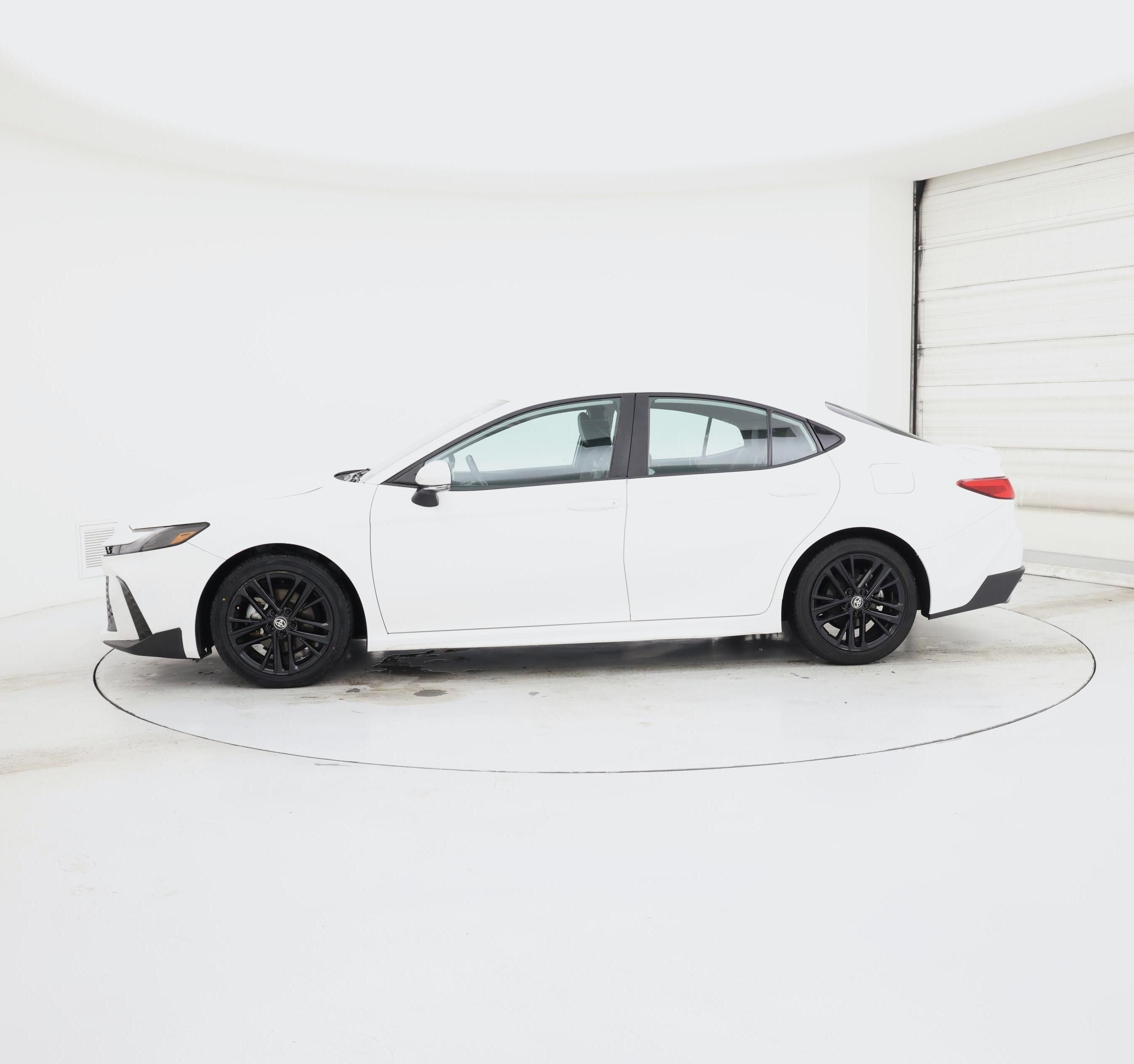 Thumbnail: 2025 Toyota Camry - 3