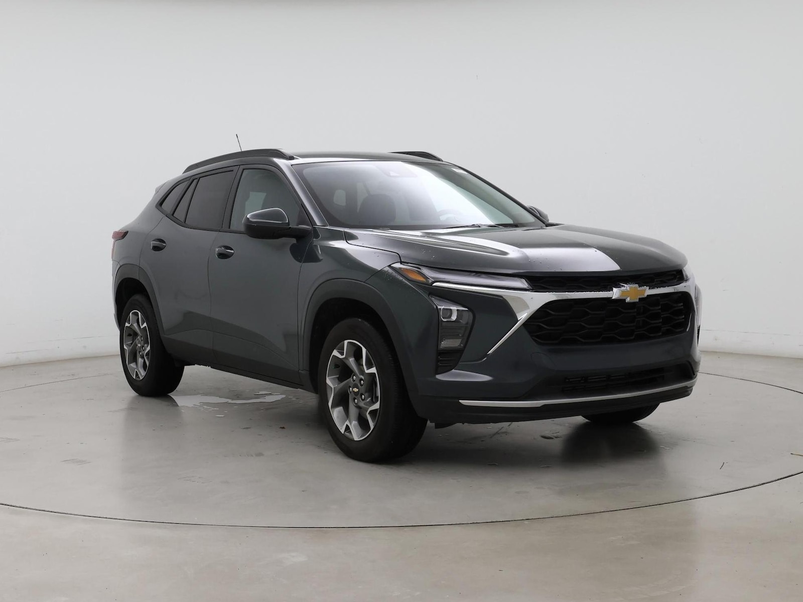 2025 Chevrolet Trax LT - Photo 2