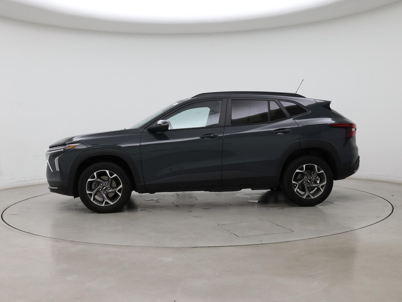 2025 Chevrolet Trax LT - Photo 4