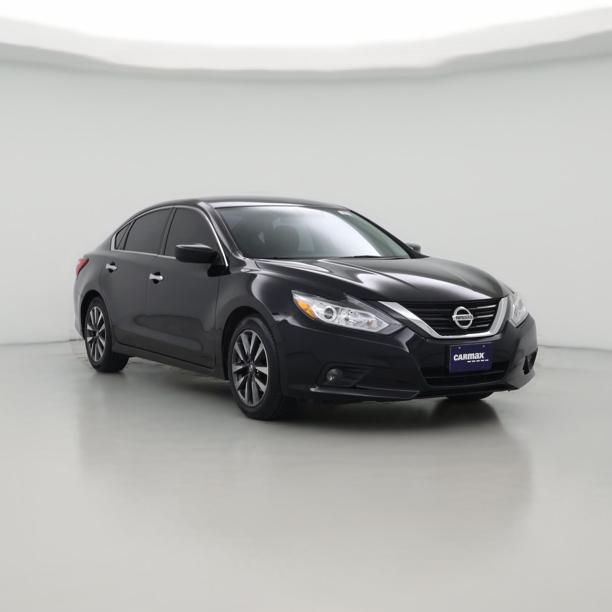 Thumbnail: 2017 Nissan Altima - 1