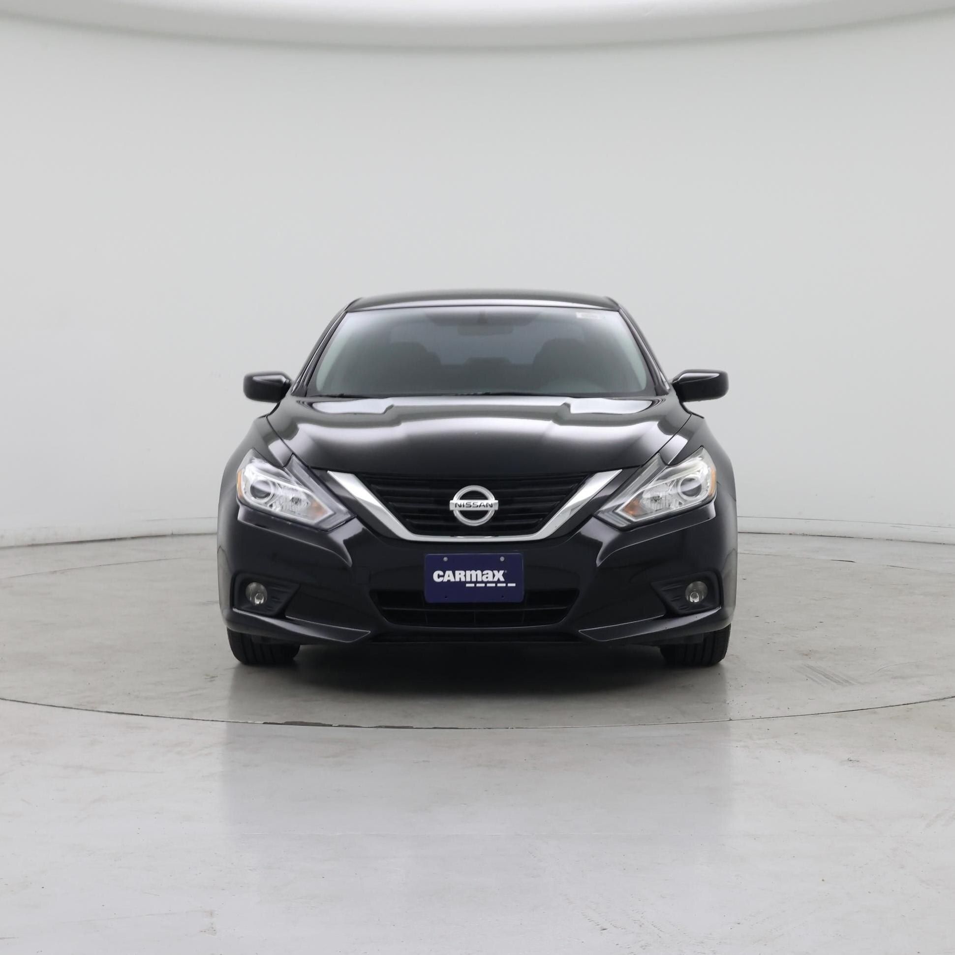 Thumbnail: 2017 Nissan Altima - 5