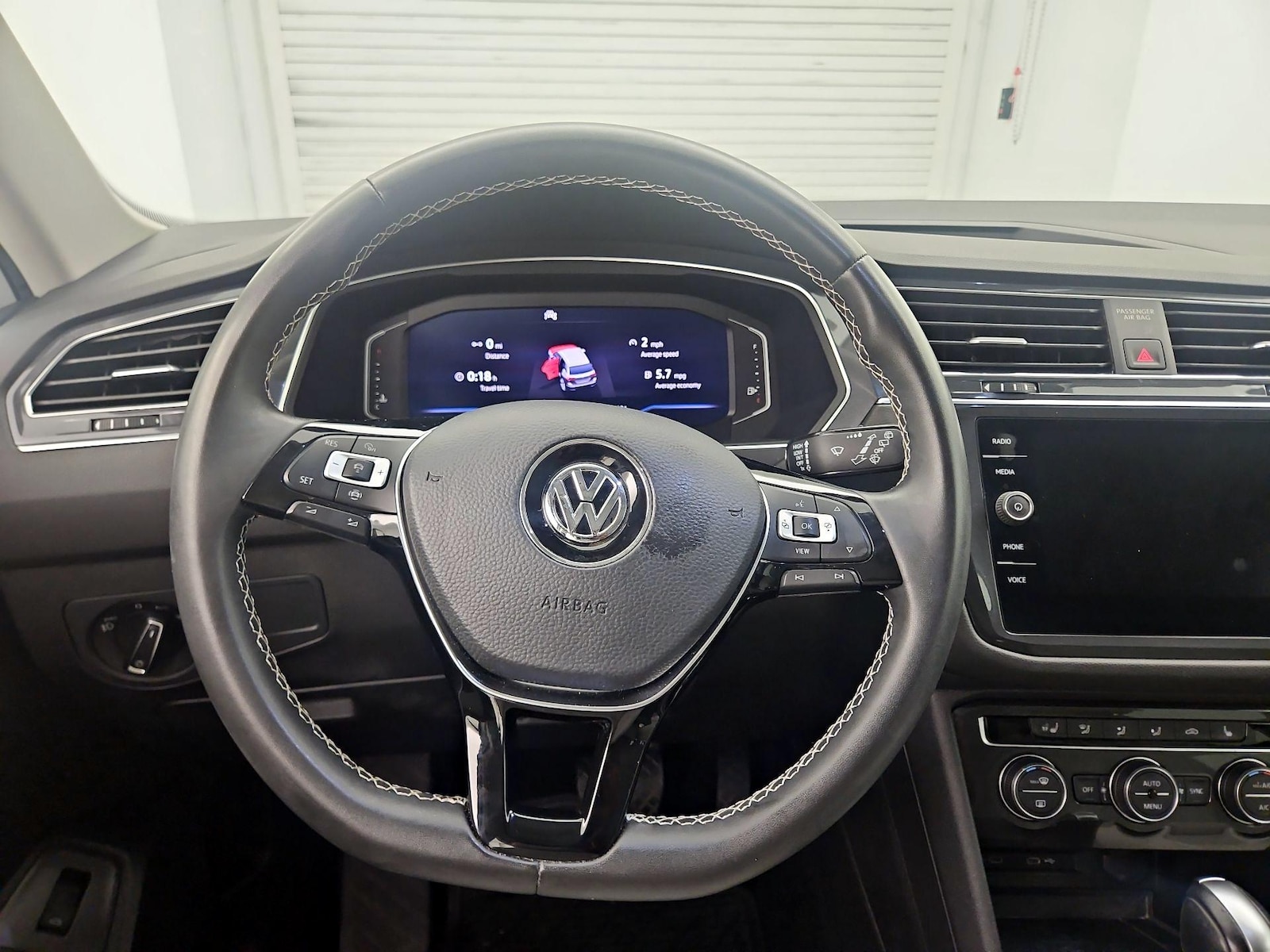 2021 Volkswagen Tiguan SEL - Photo 11
