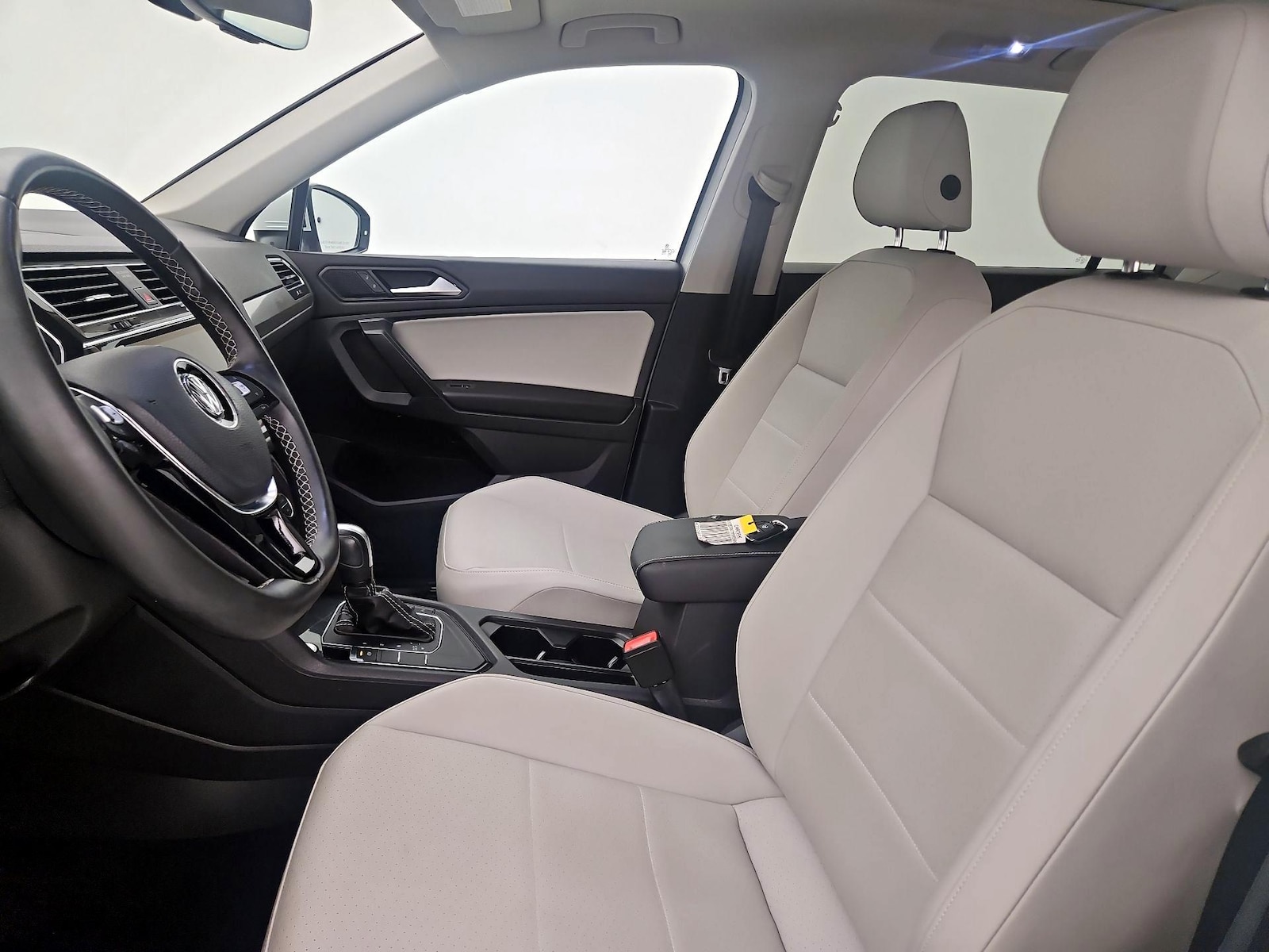 2021 Volkswagen Tiguan SEL - Photo 12
