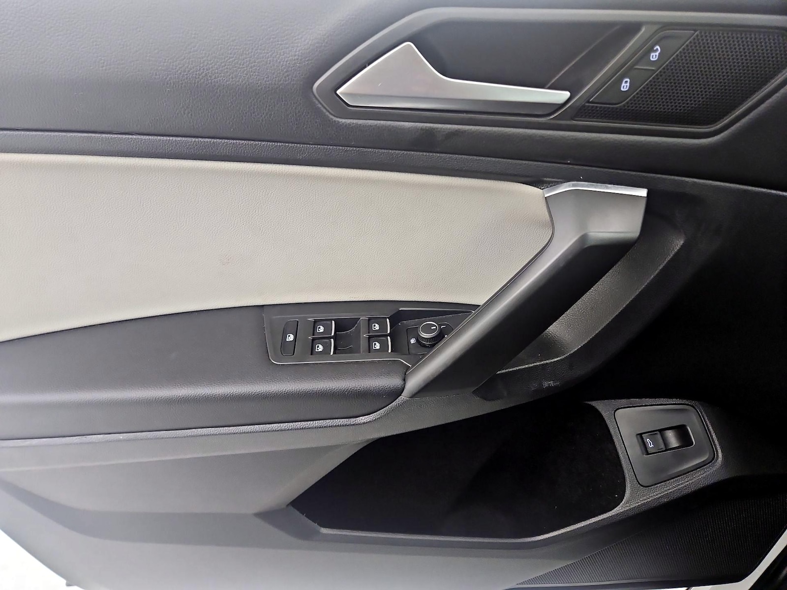 2021 Volkswagen Tiguan SEL - Photo 13